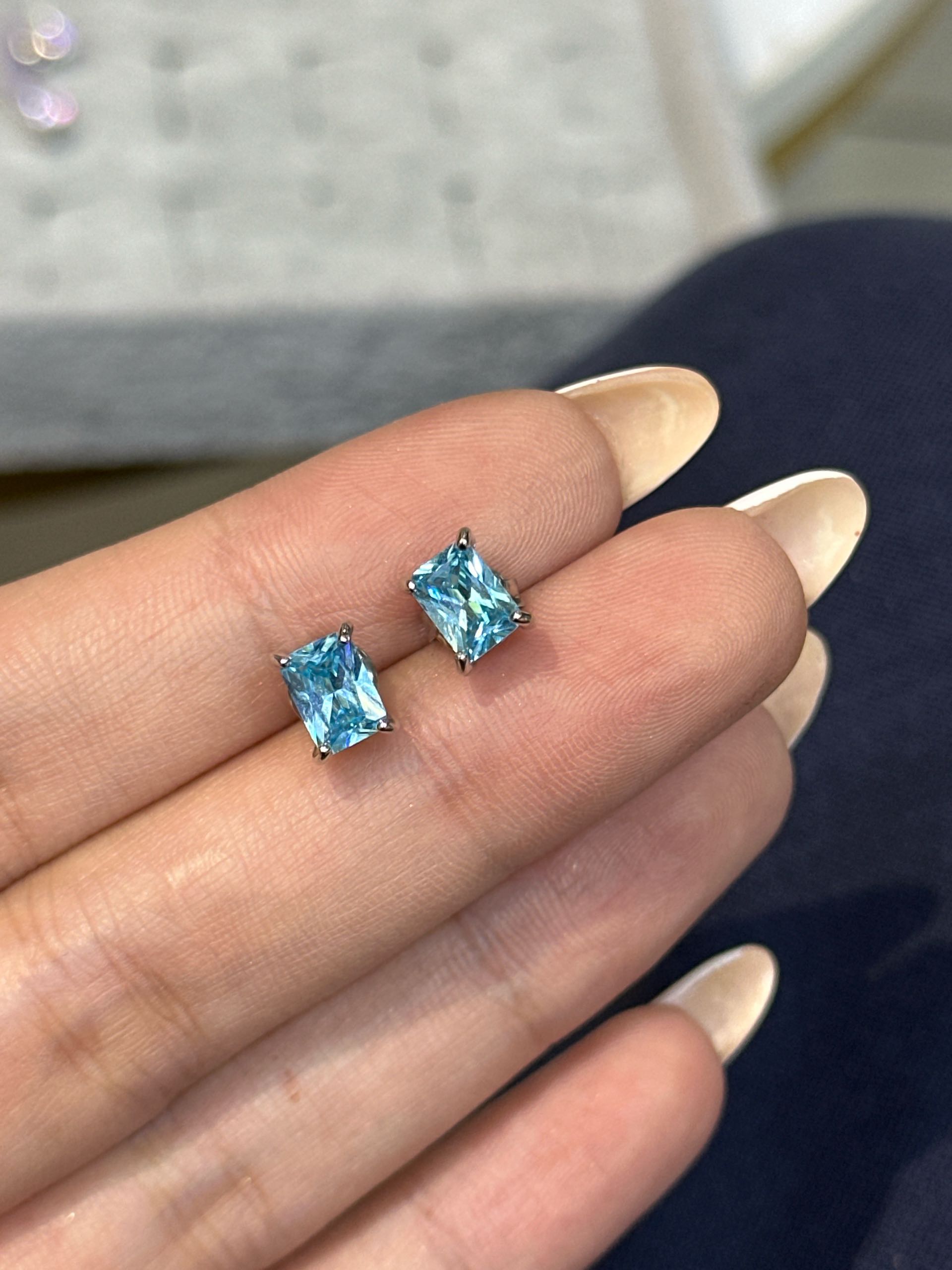 Зире гвзд голубой