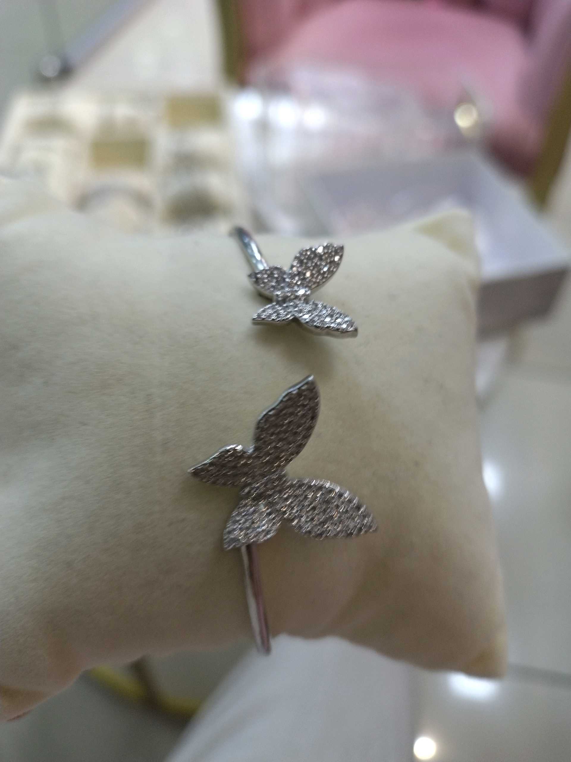 Жёсткий браслет