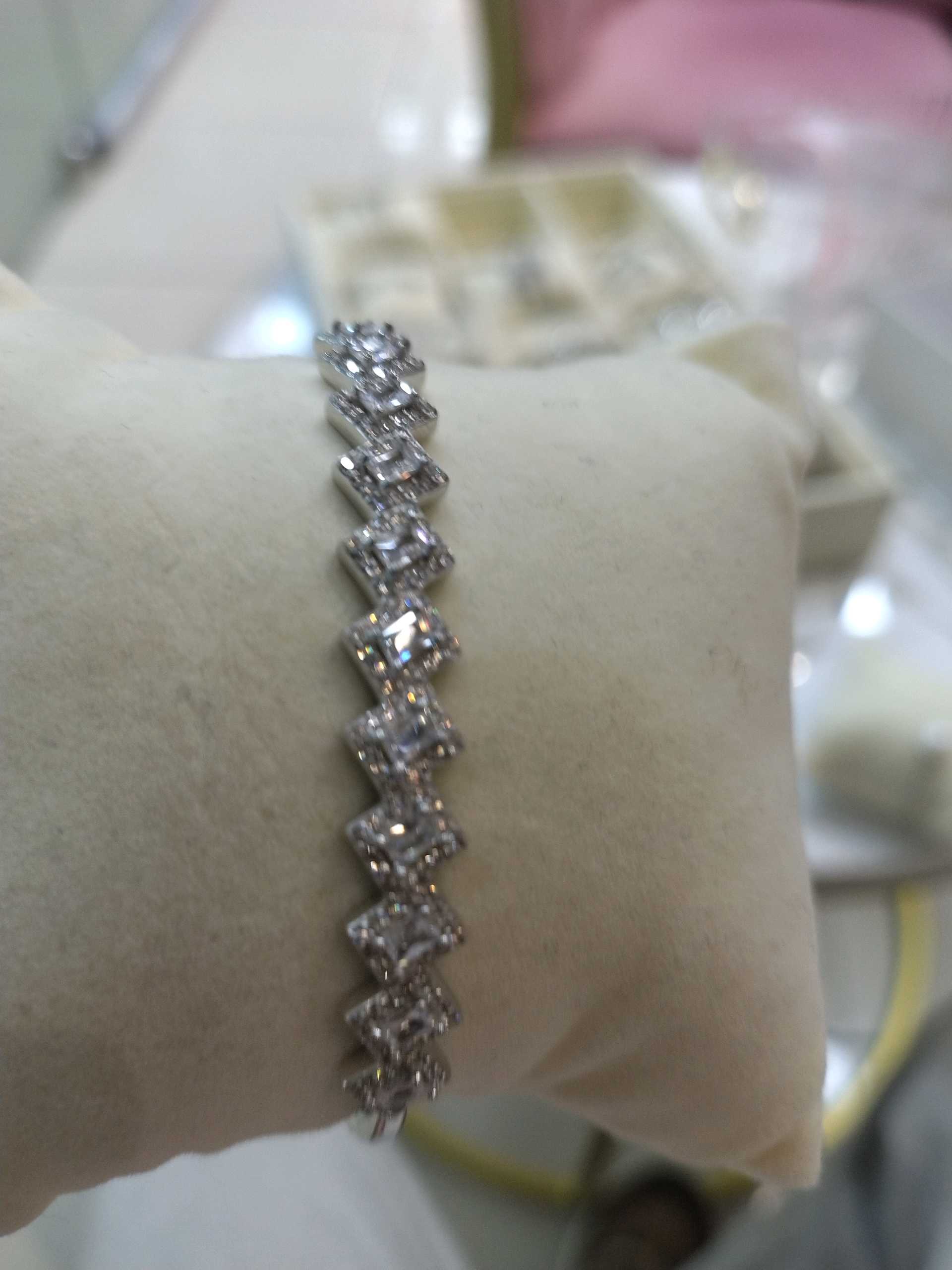 Жёсткий браслет