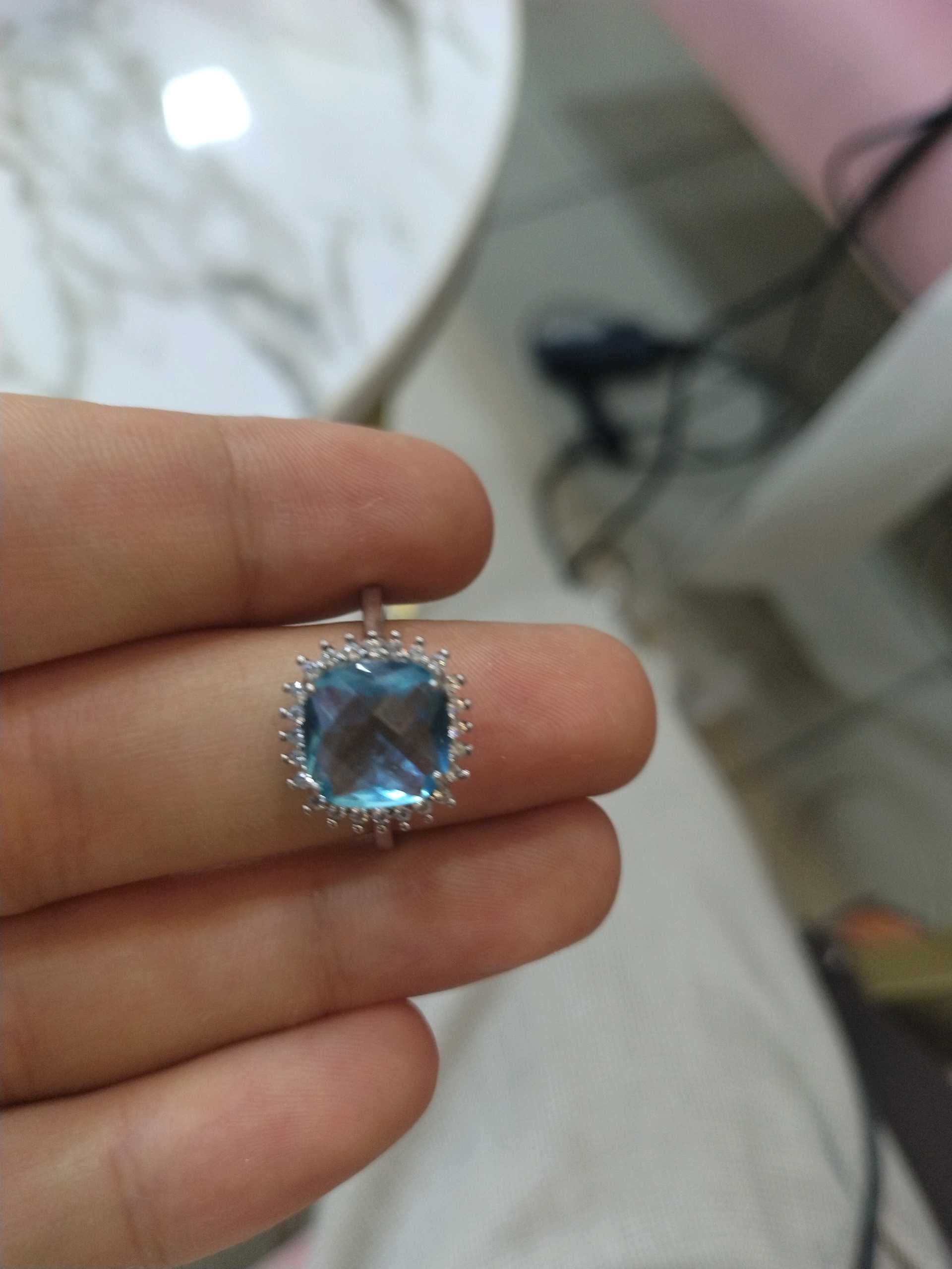 Кольцо голубой р18