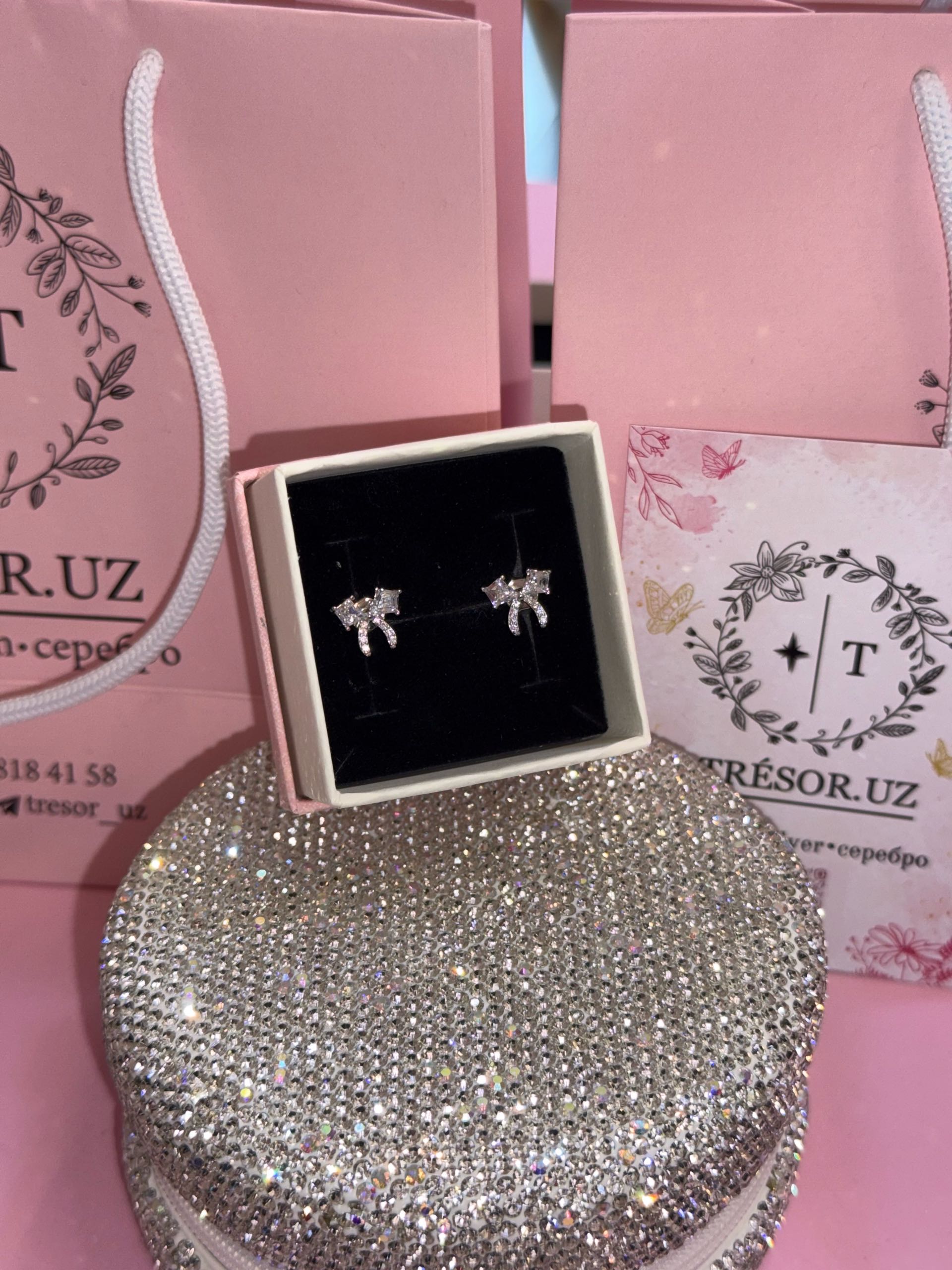 серьги с285 пусеты бантик