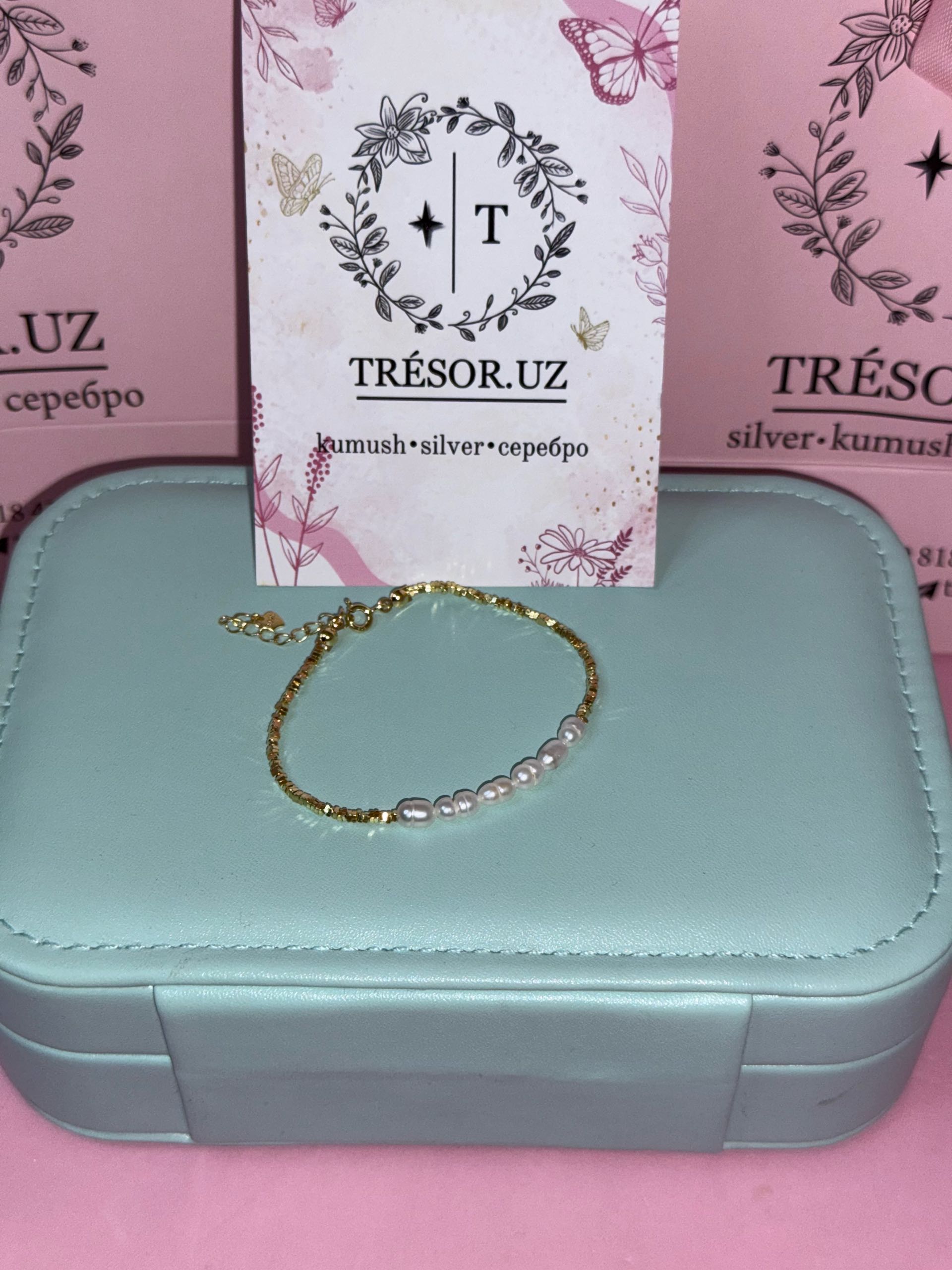 браслет с натуральным жемчугом с золотым напылением