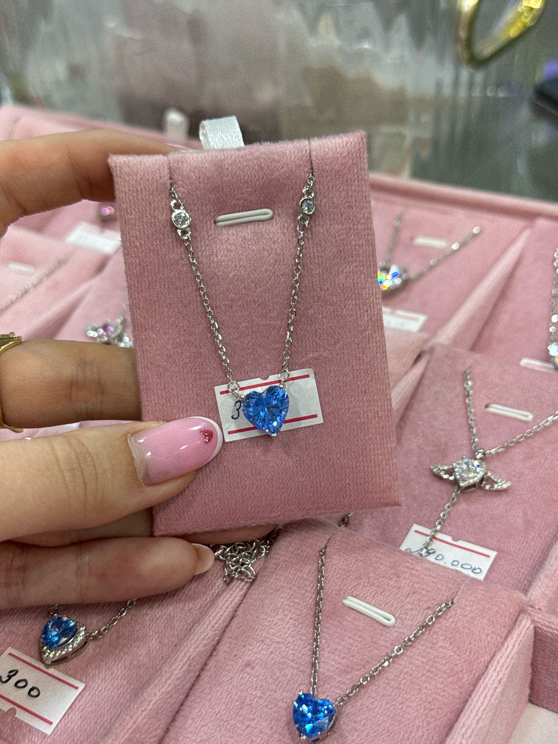 цепочка сердце голубое