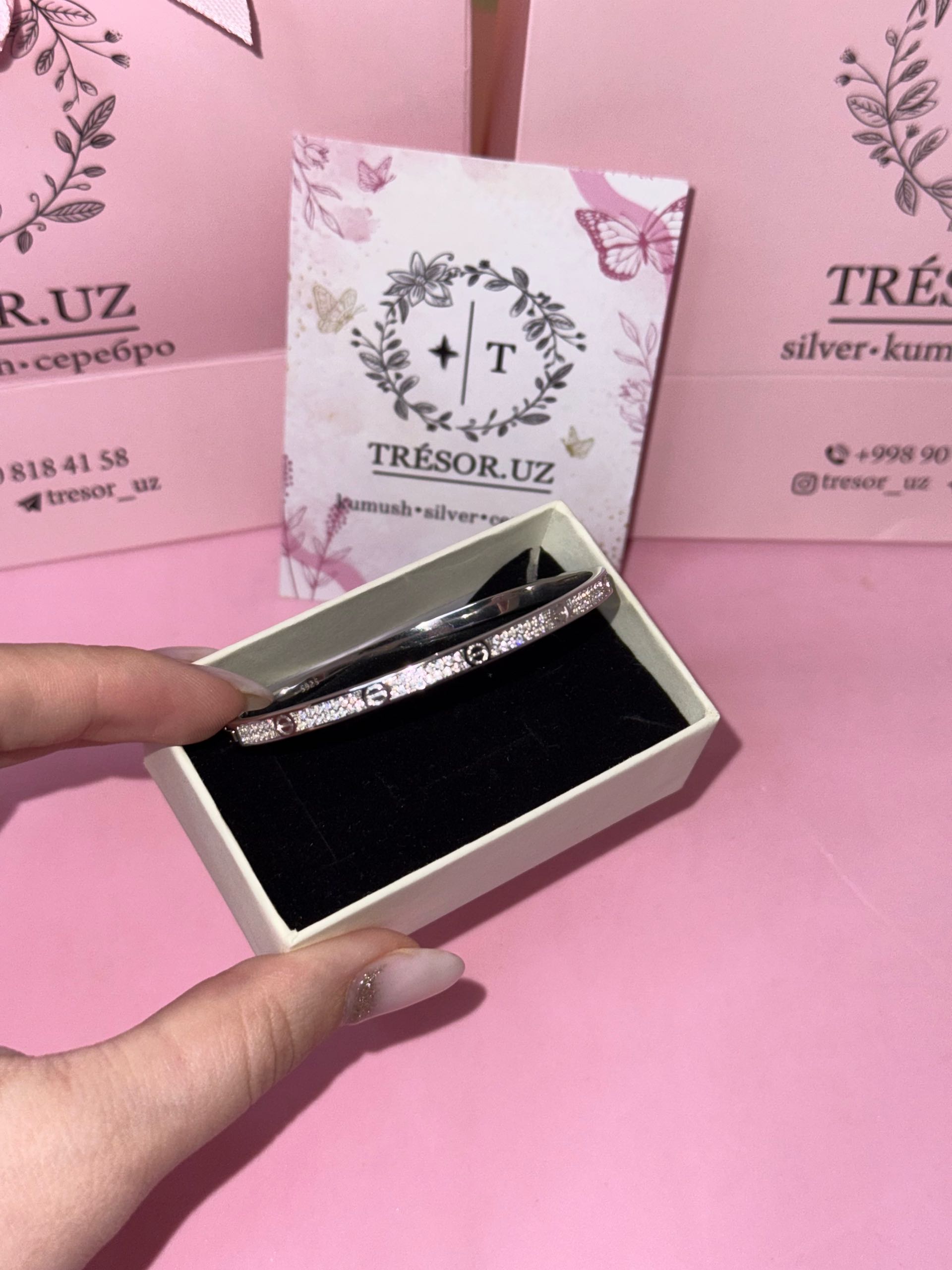 браслет cartier love с камушками