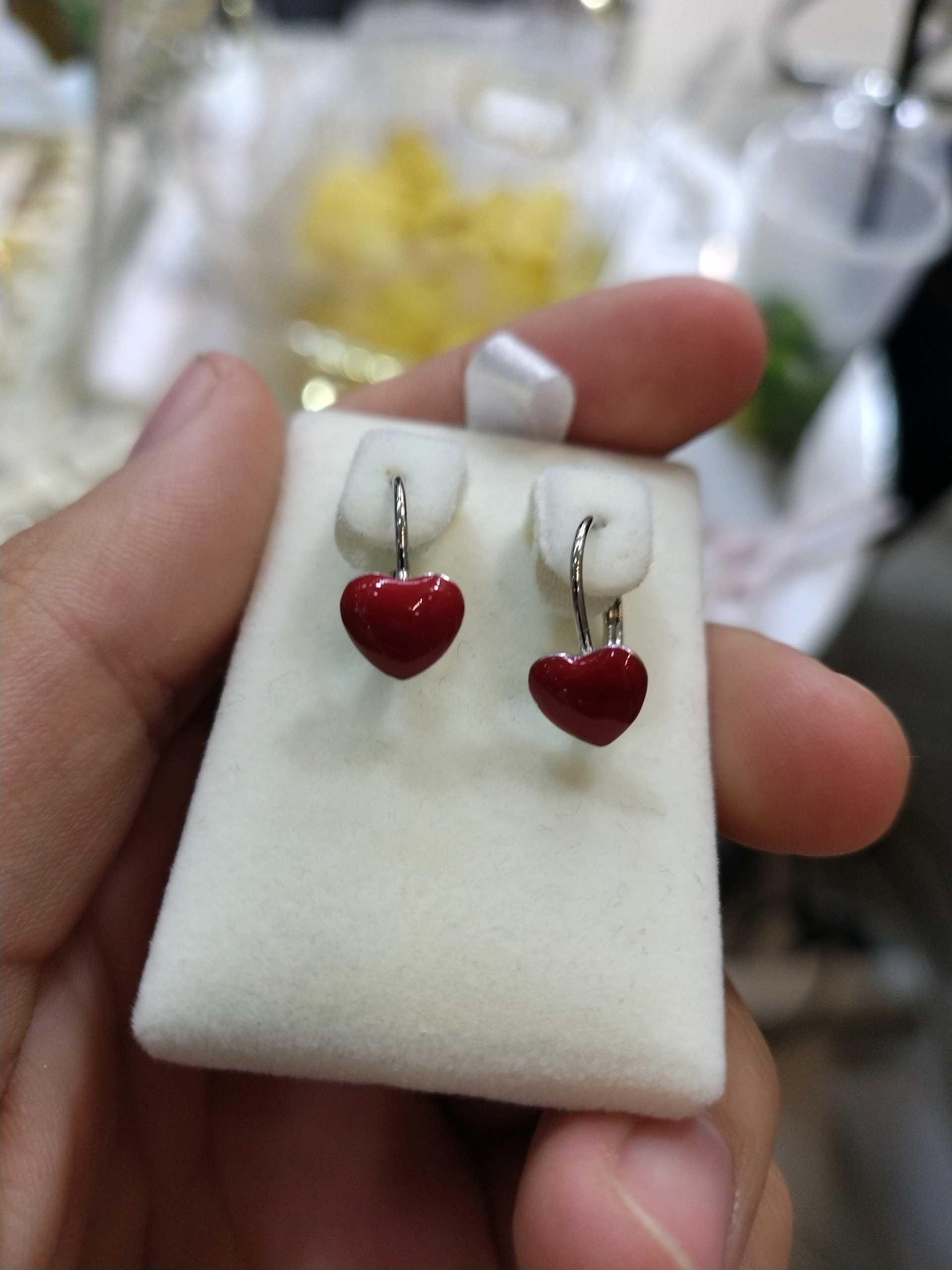 Зире сердечко красный