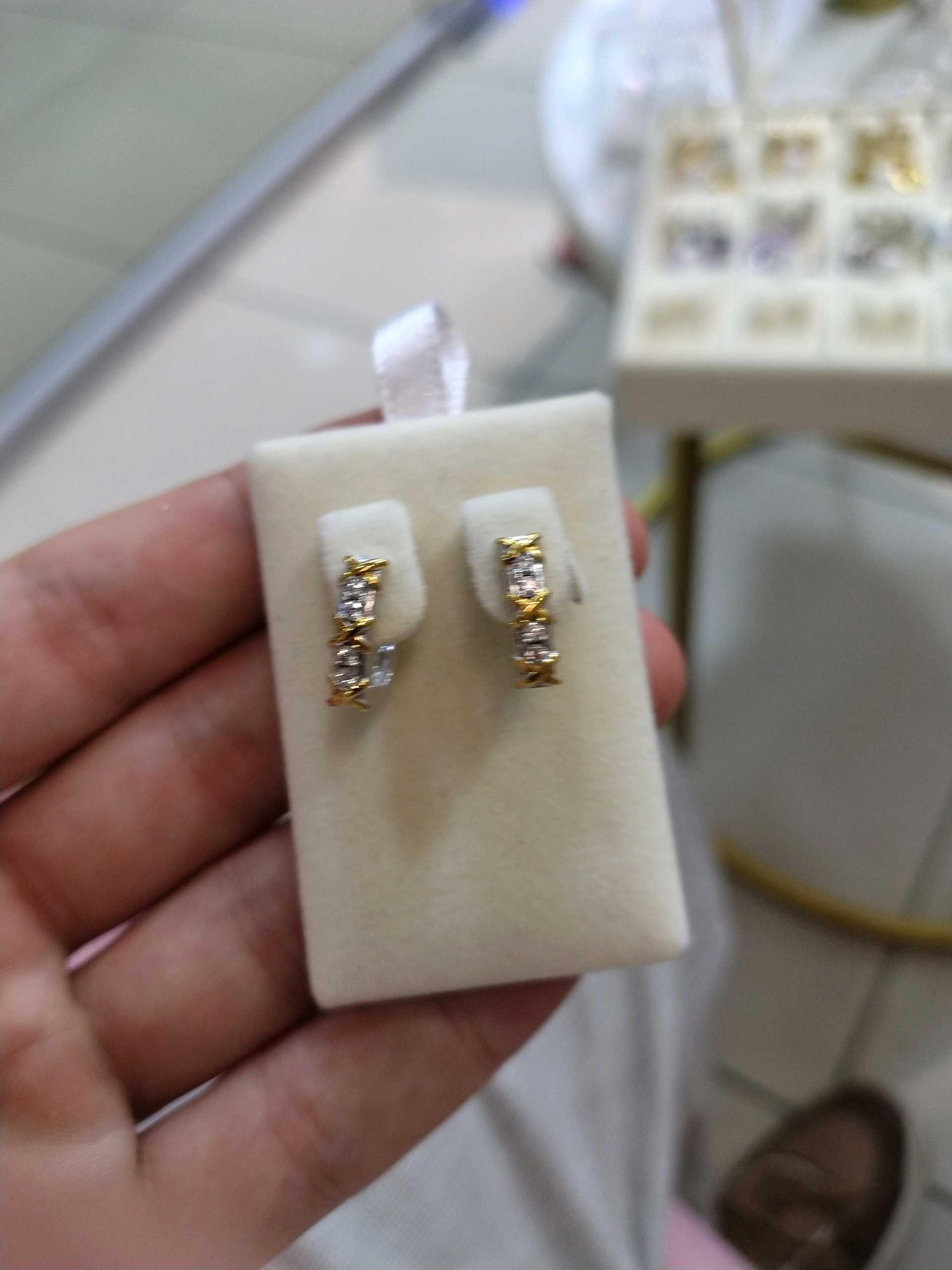 Зире Тиффани кичкина