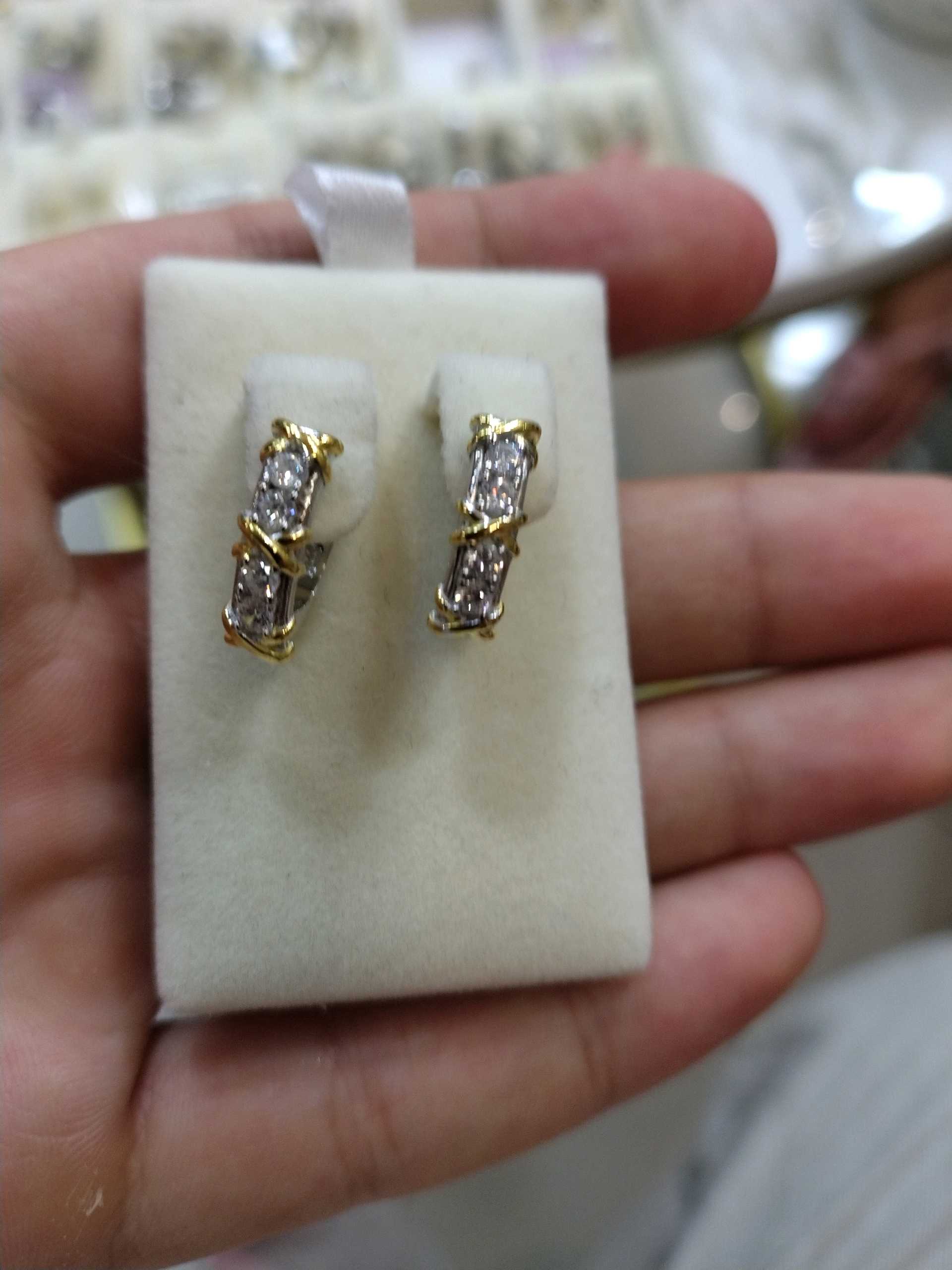 Зире Тиффани кота