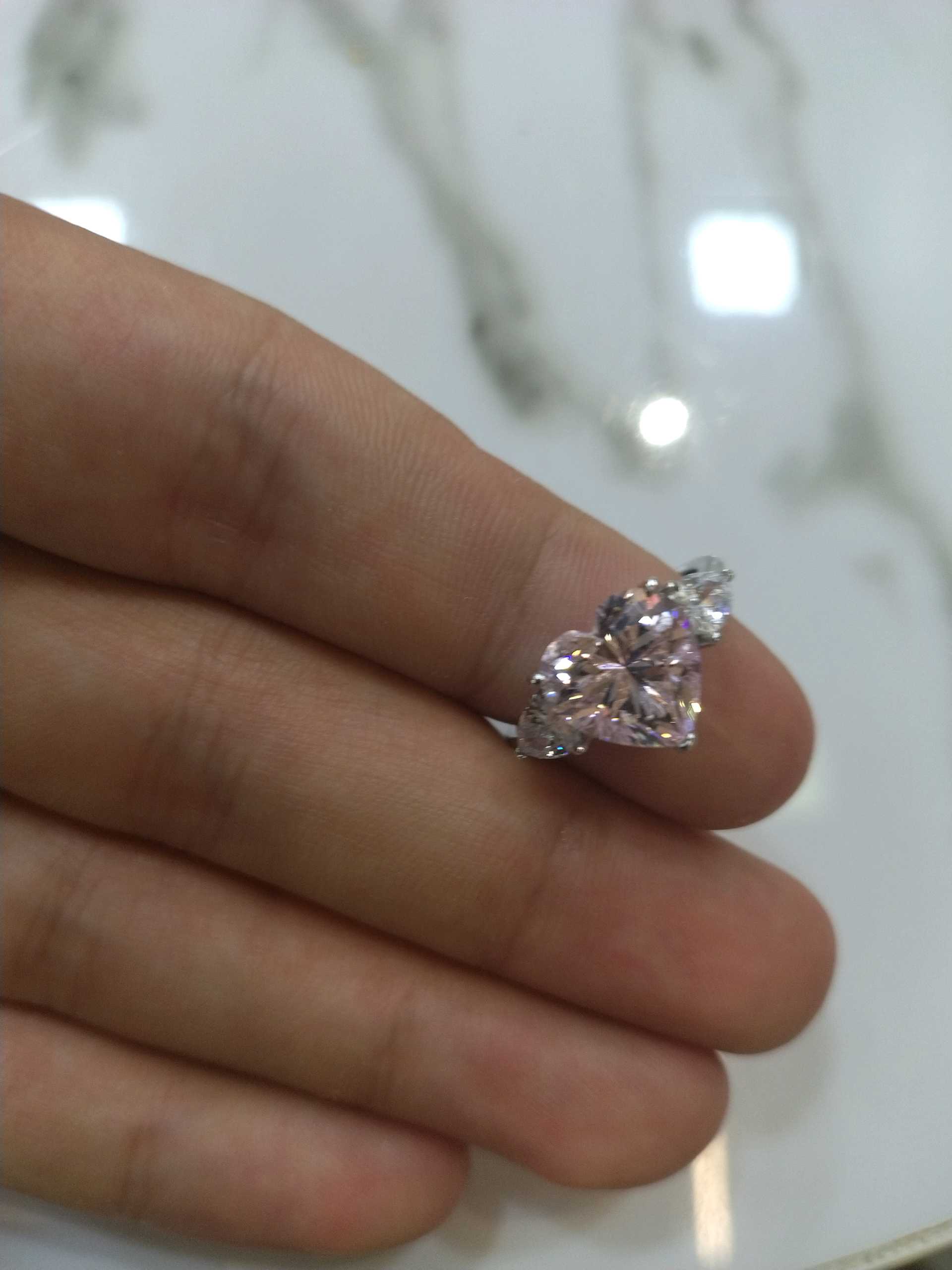 Кольцо сердечко розовый р17.5