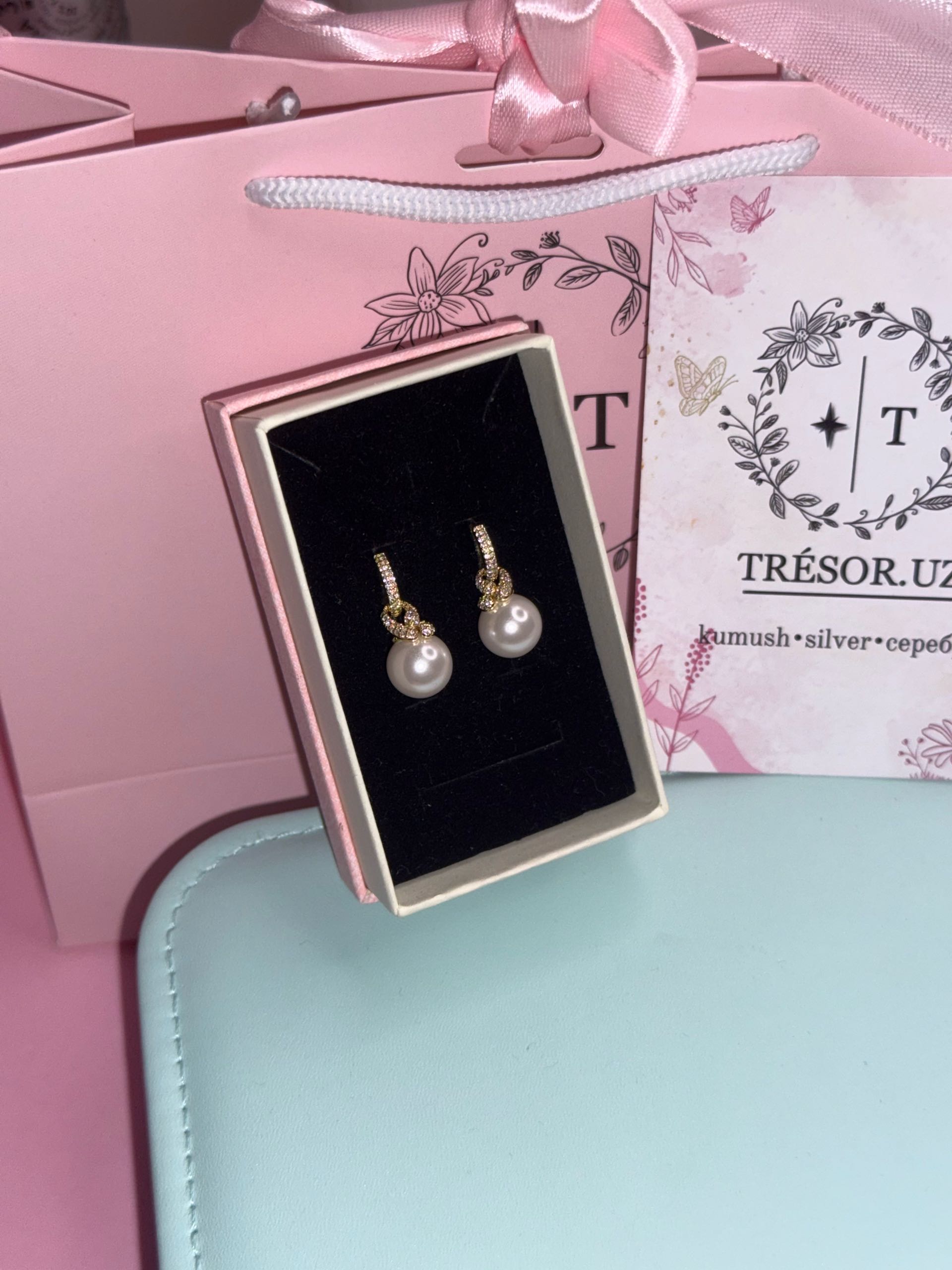 серьги с276 золотым жемчугом