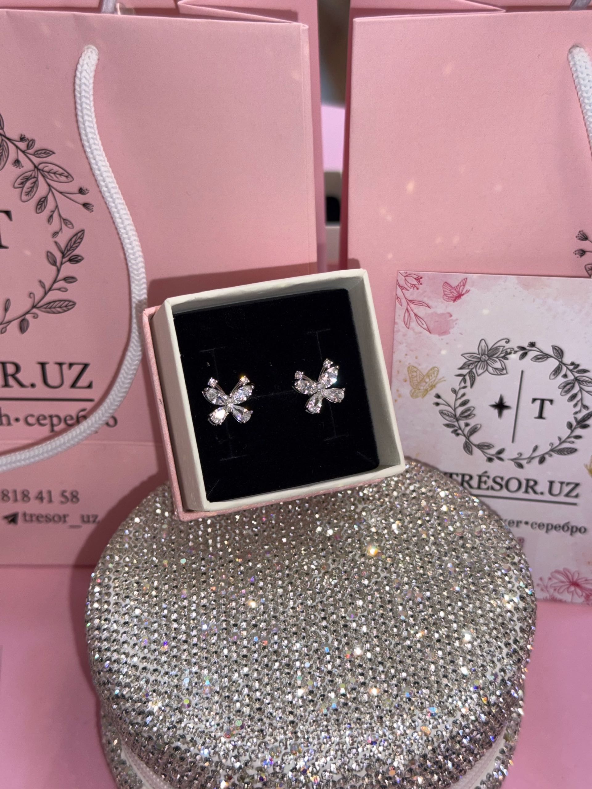 серьги с284 пусеты бабочка