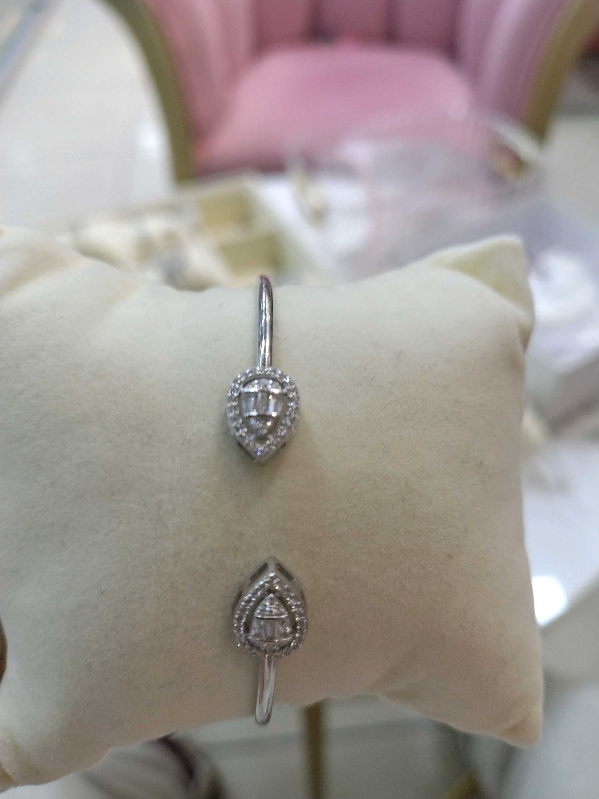 Жёсткий браслет