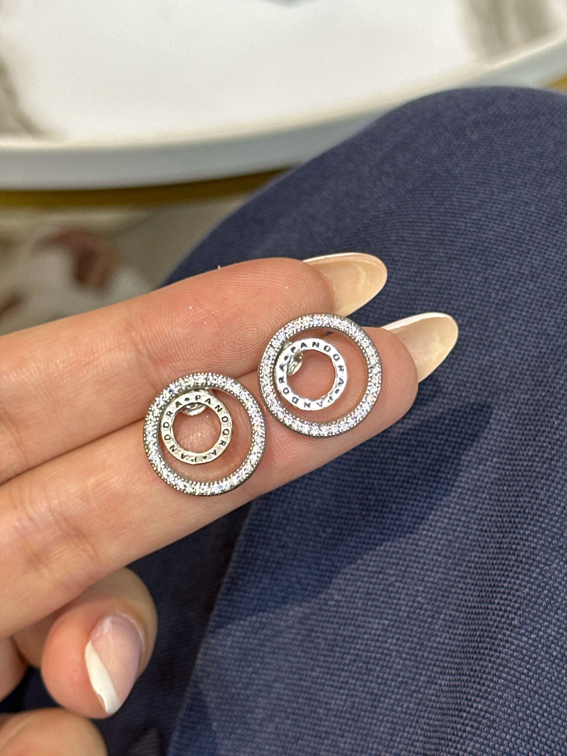 Зире гвзд Пандора