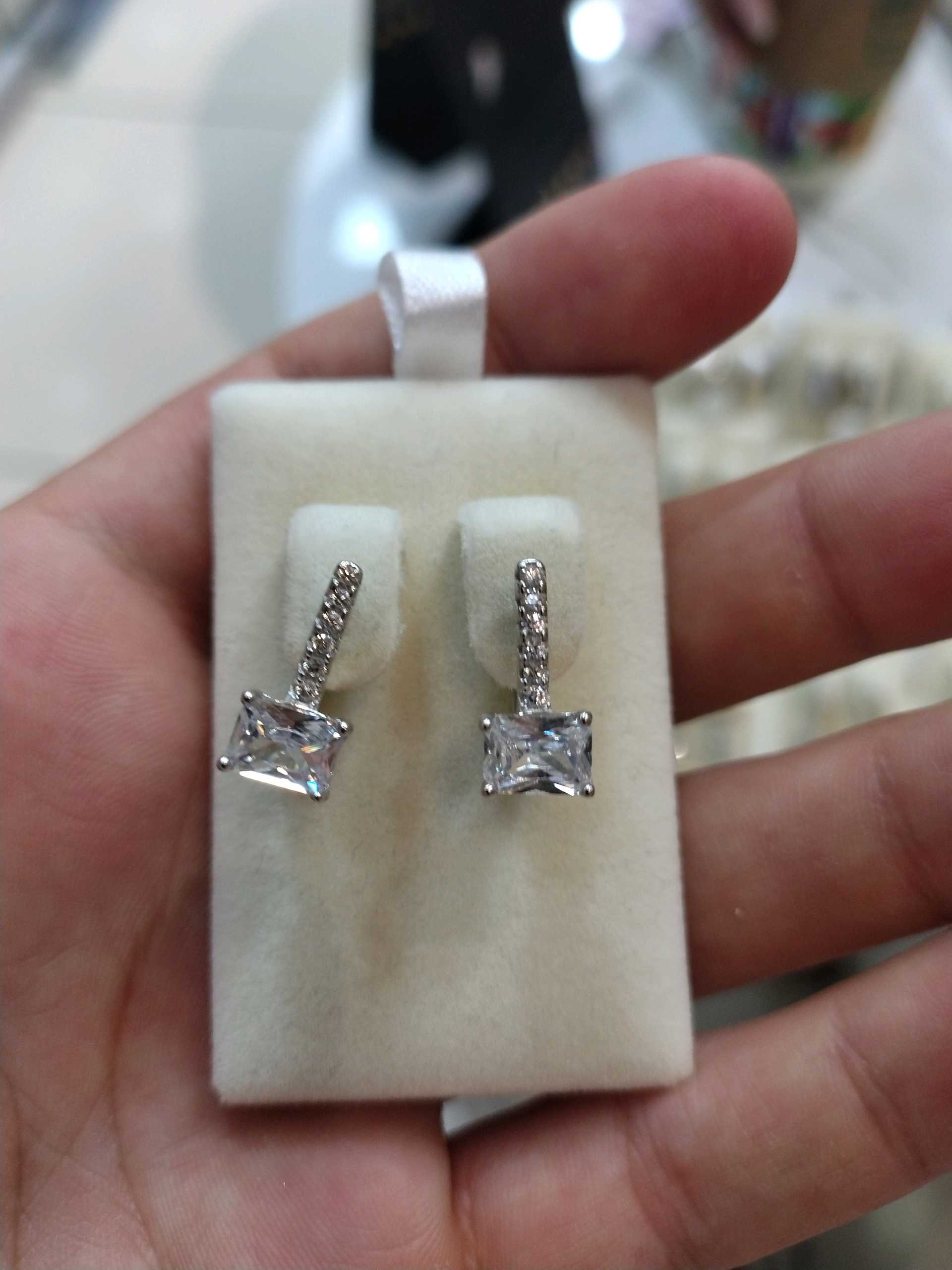 Зире под брилиант