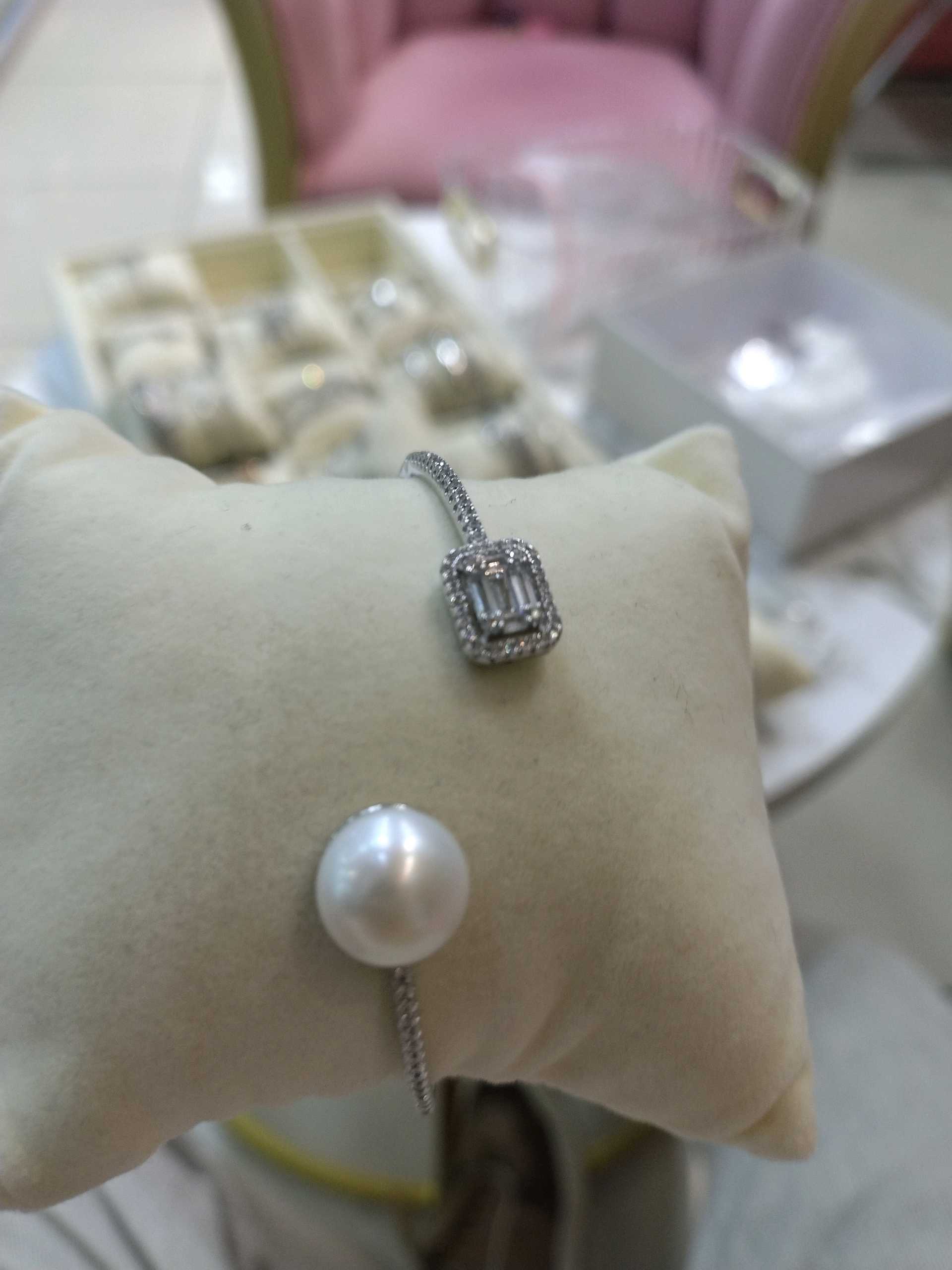 Жёсткий браслет