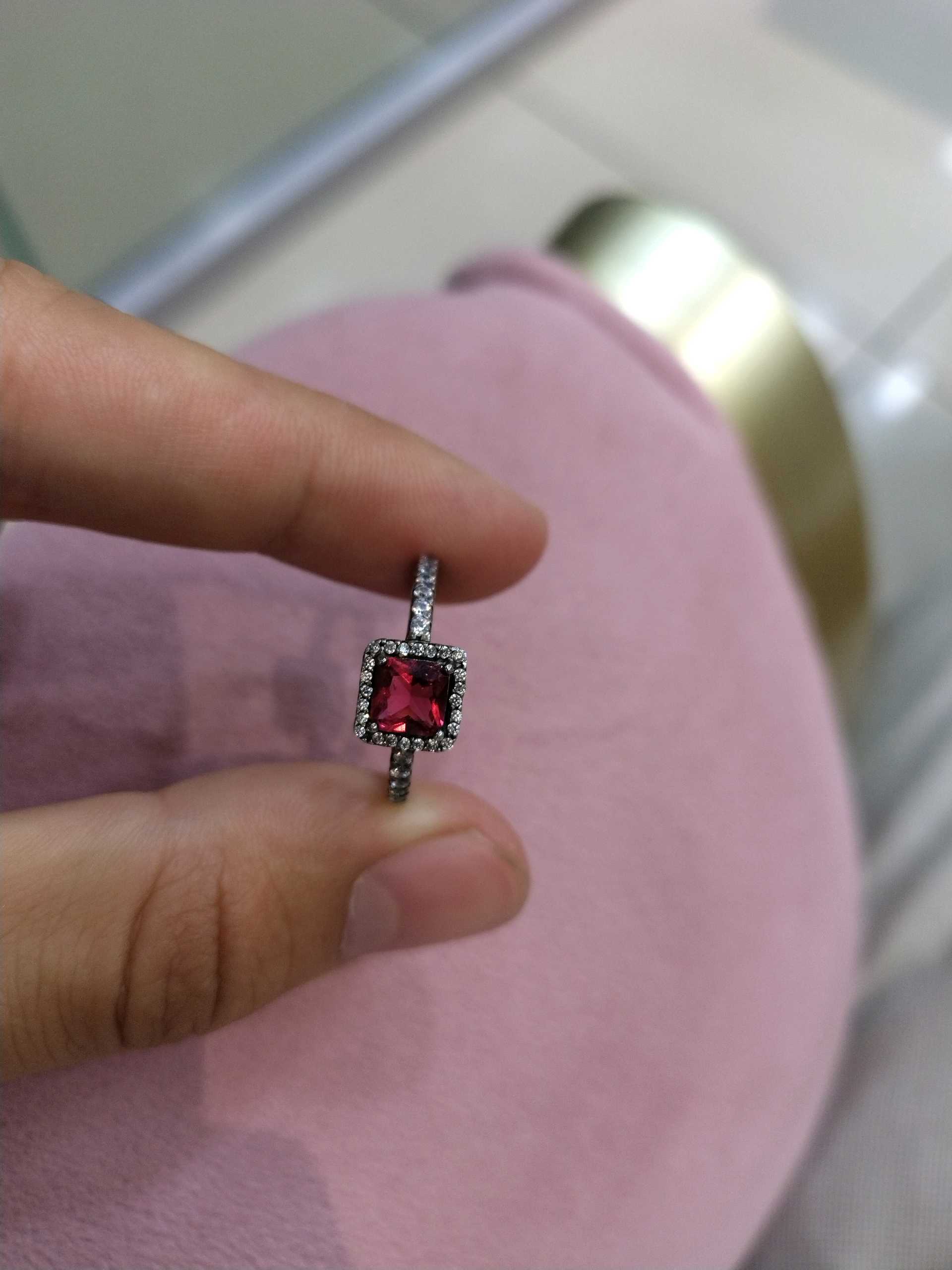 Кольцо красный р16