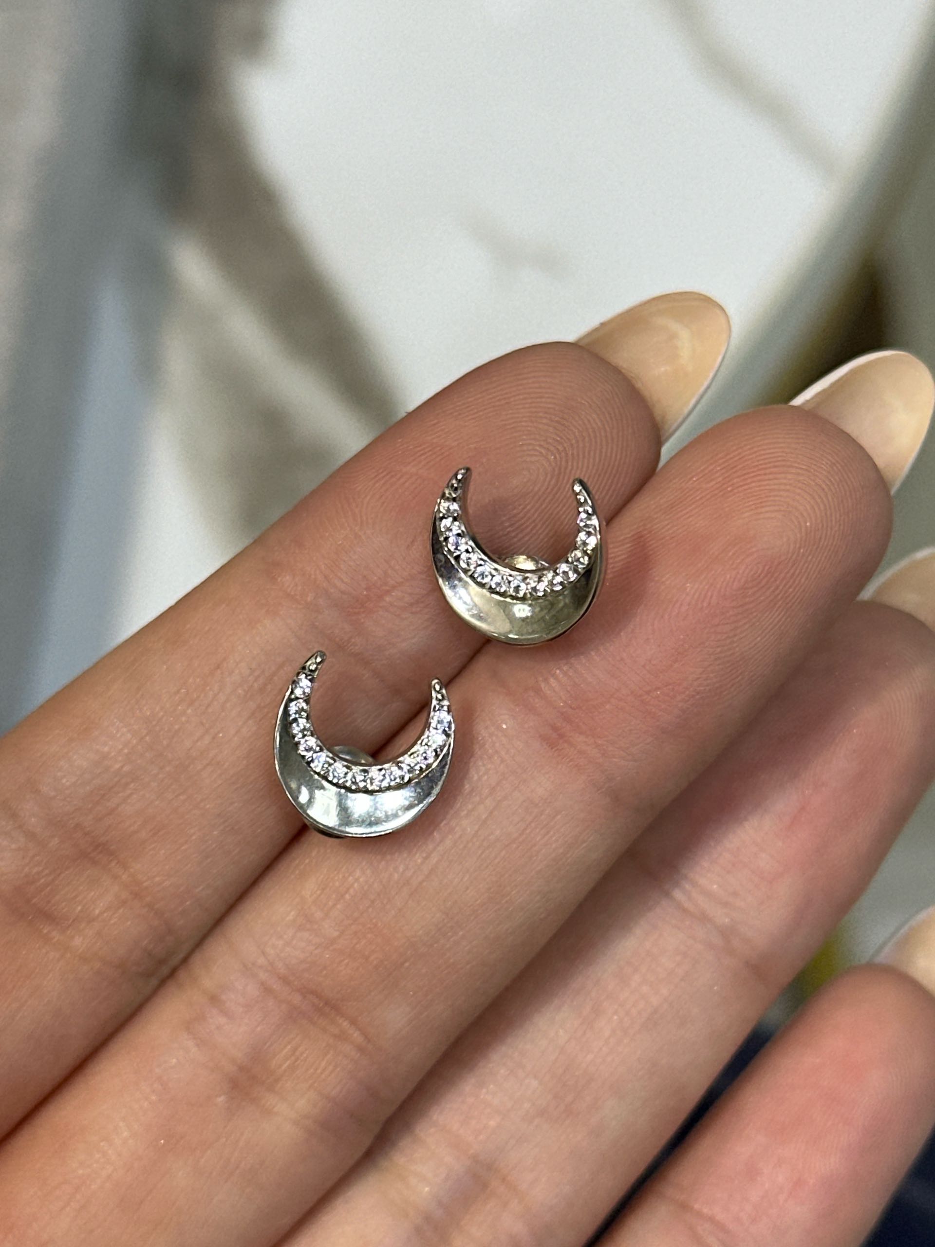 Зире гвзд луна