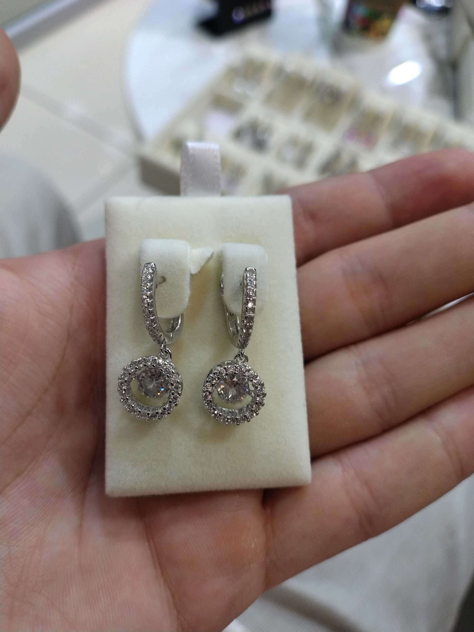 Зире под брилиант