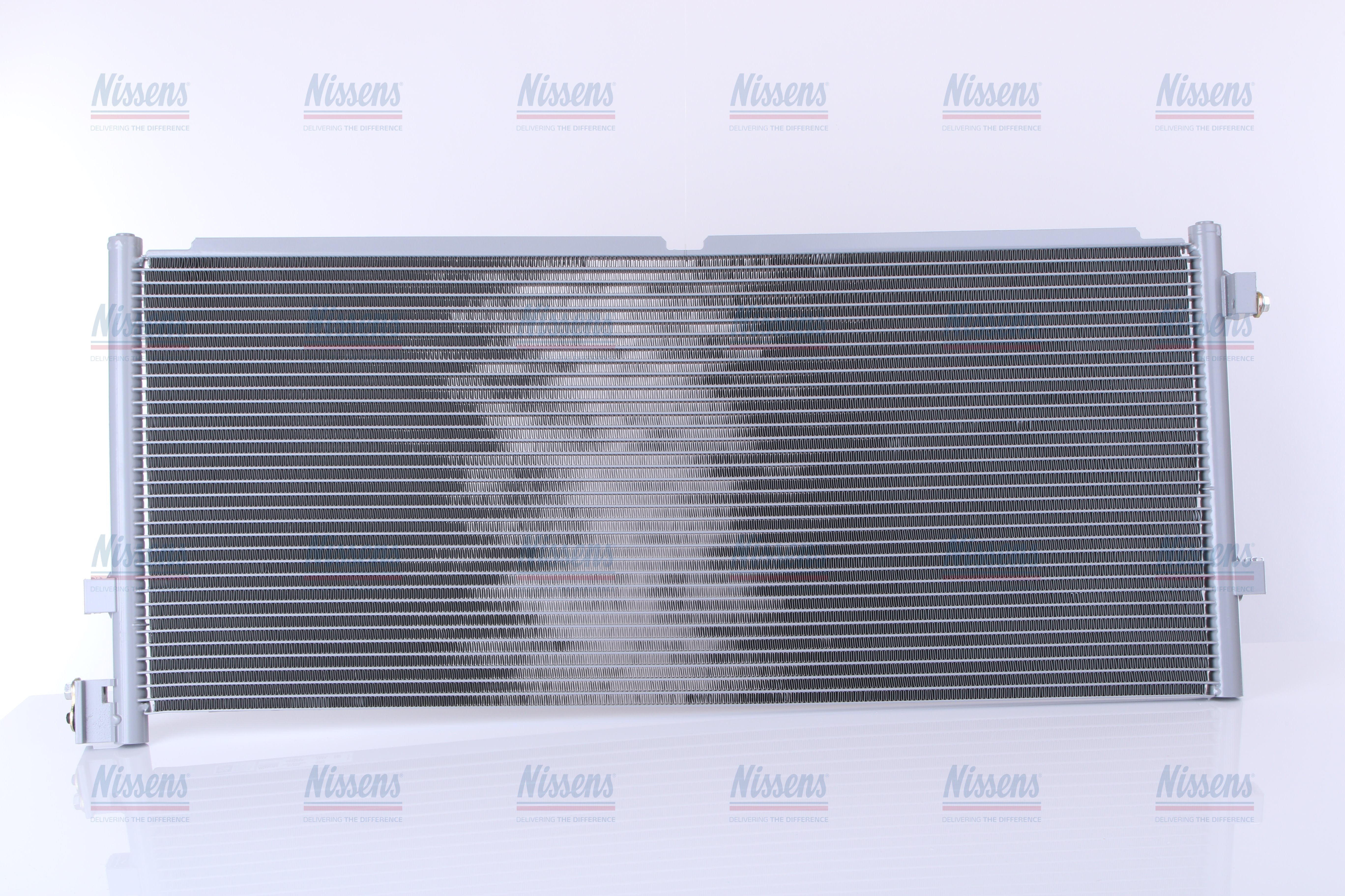 Радиатор кондиционера VOLVO FH16/12 NISSENS 94582