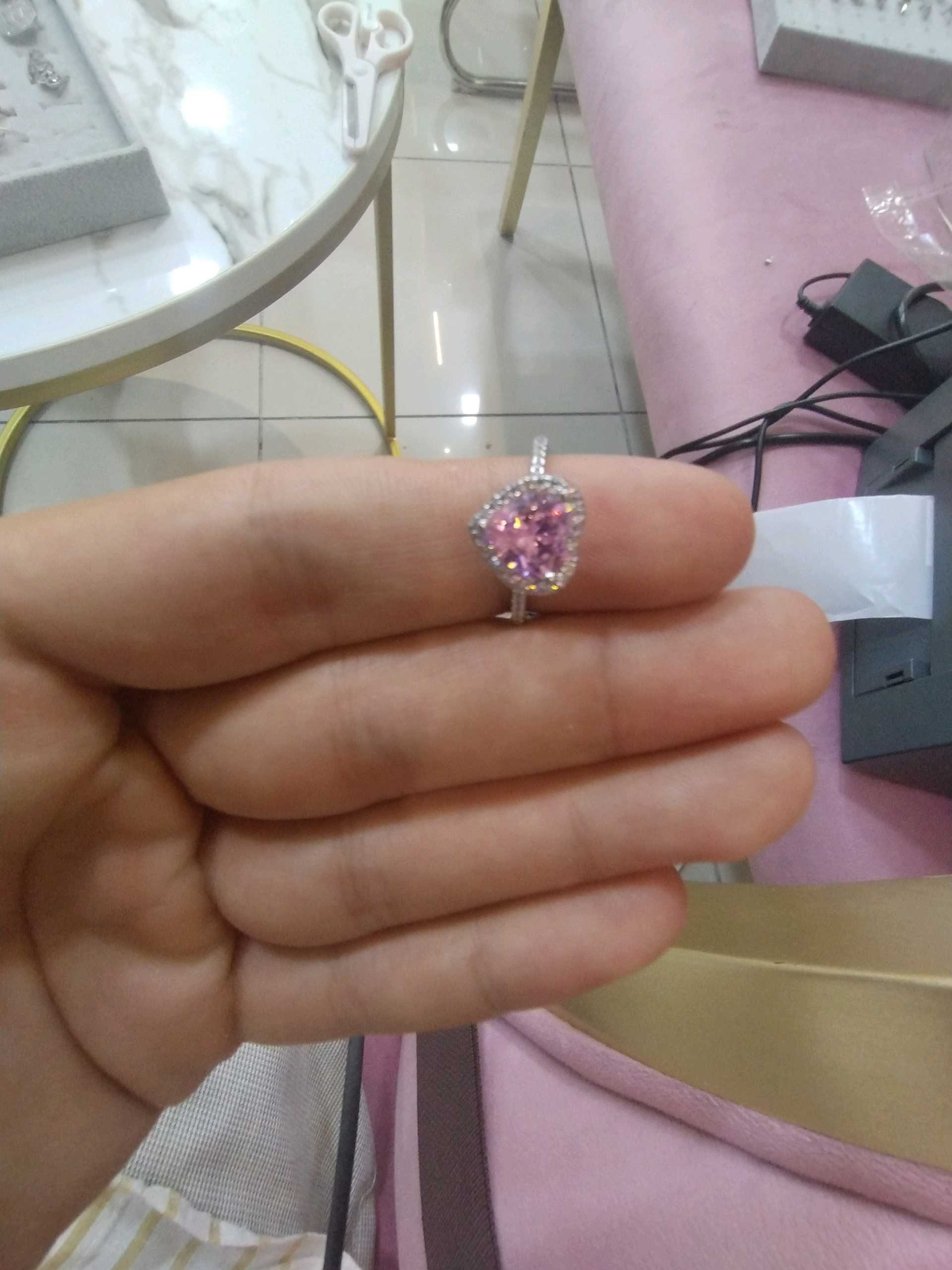 Кольцо сердечко розовый р17