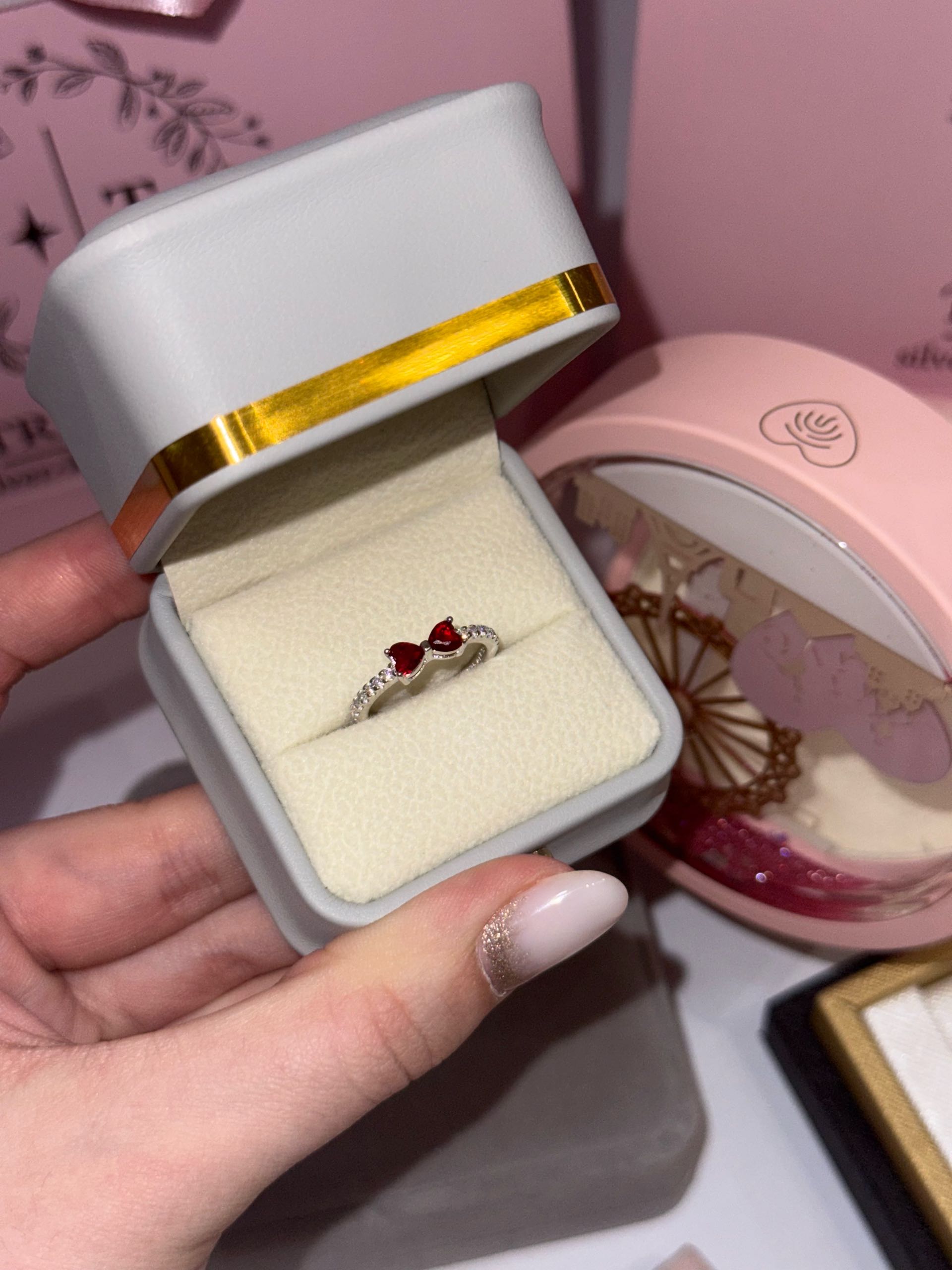 кольцо к1008 р16,5 красный бантик