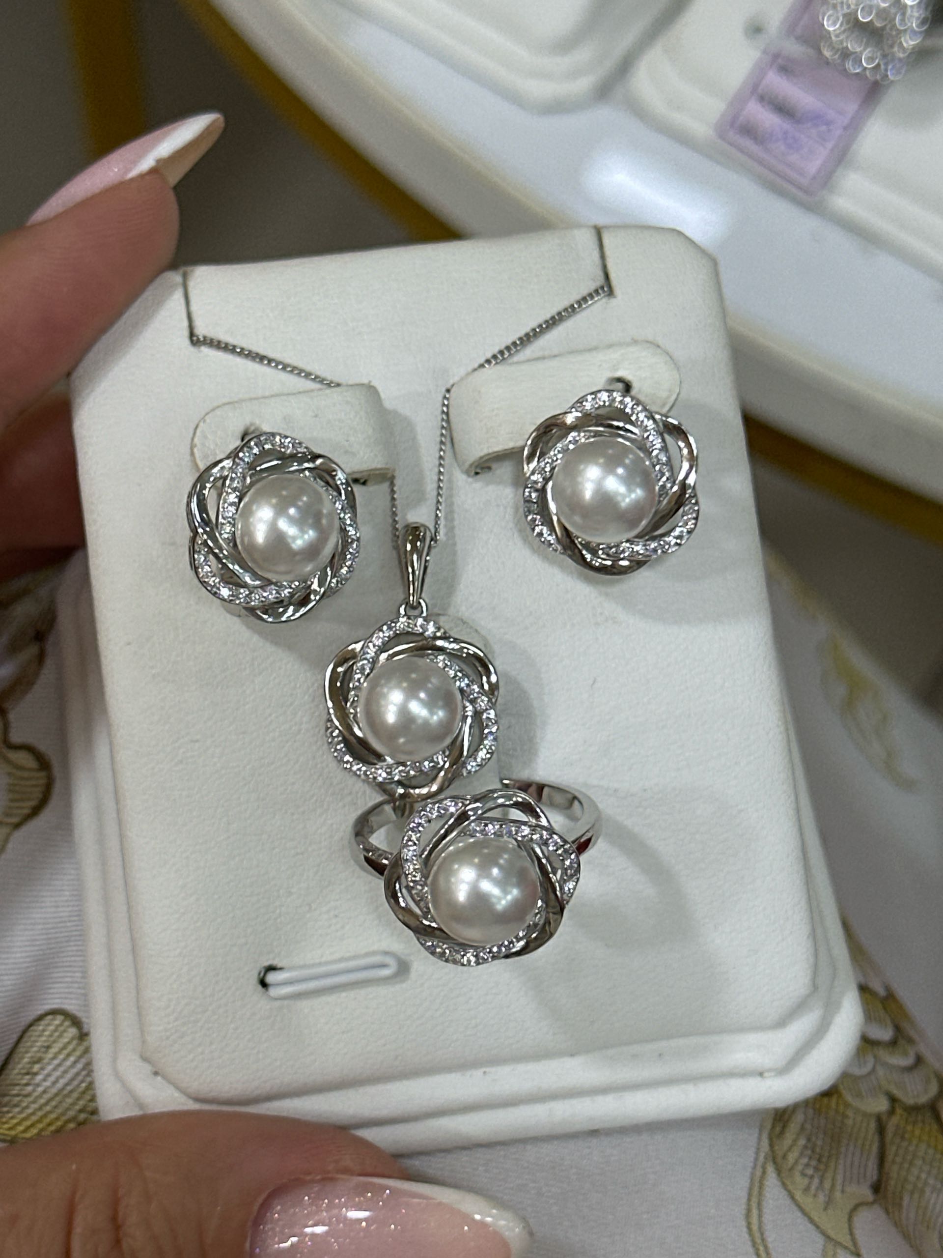 комплект жемчуг р19