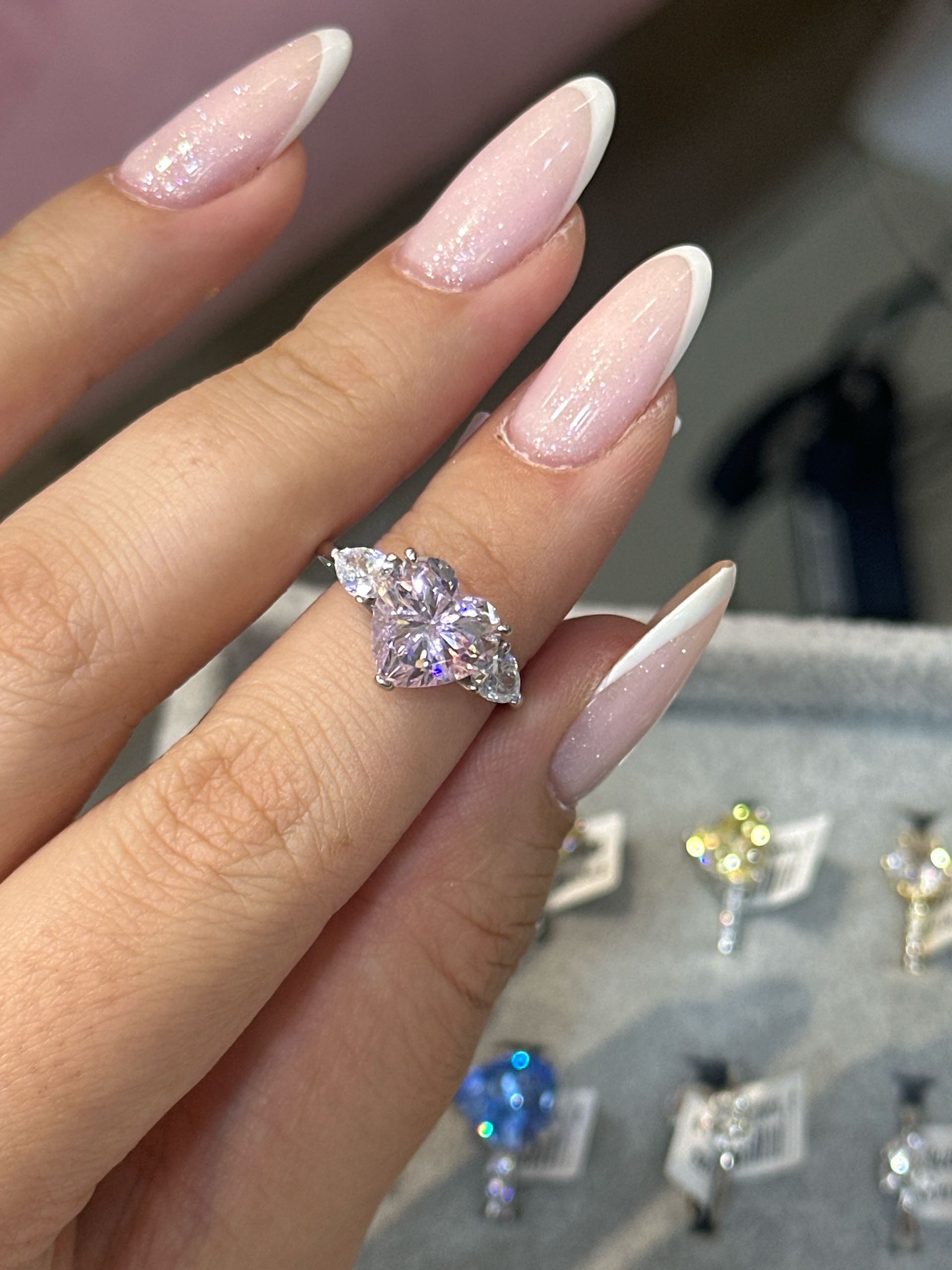 кольцо сердечко розовый 17