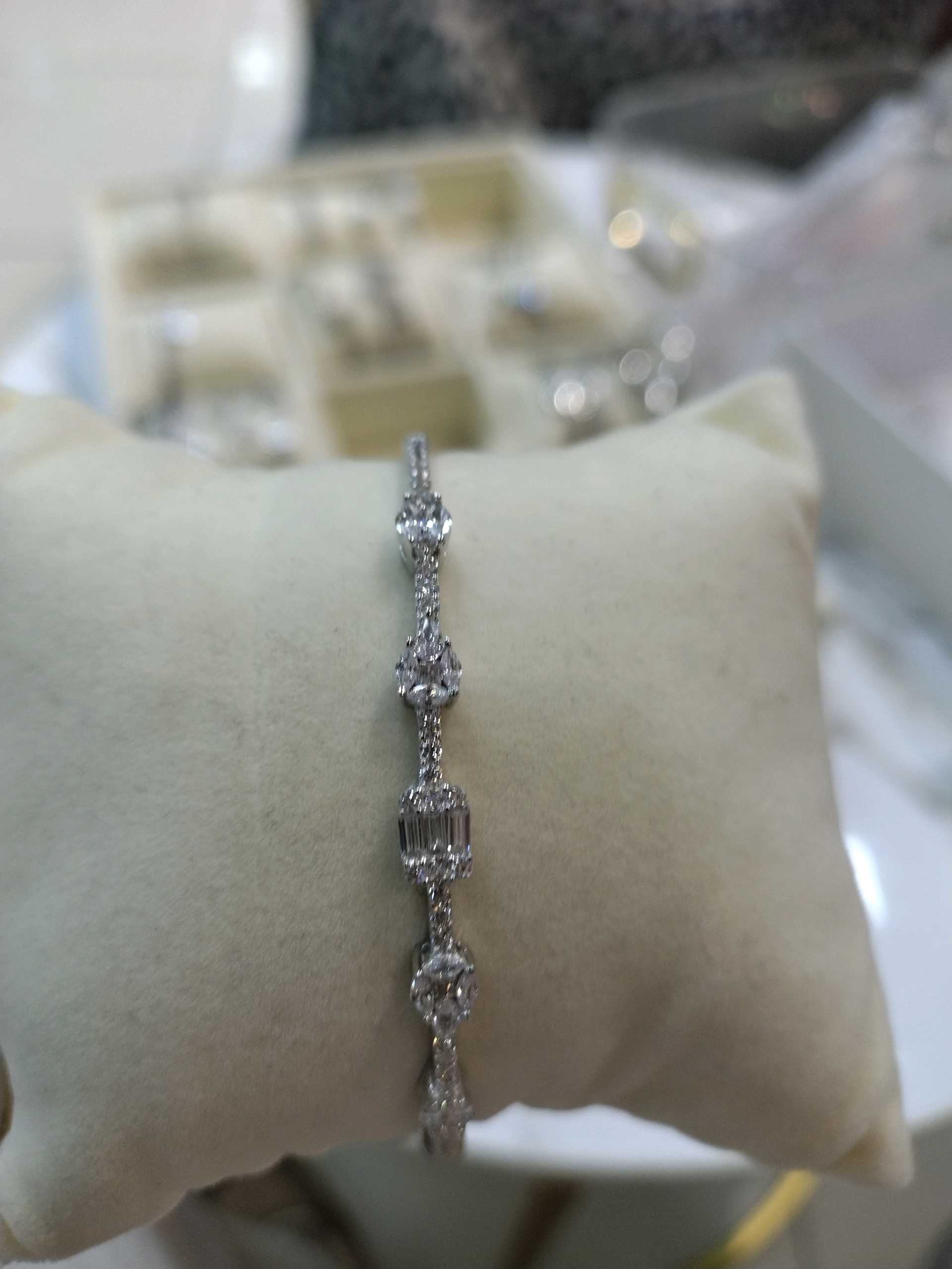 Жёсткий браслет