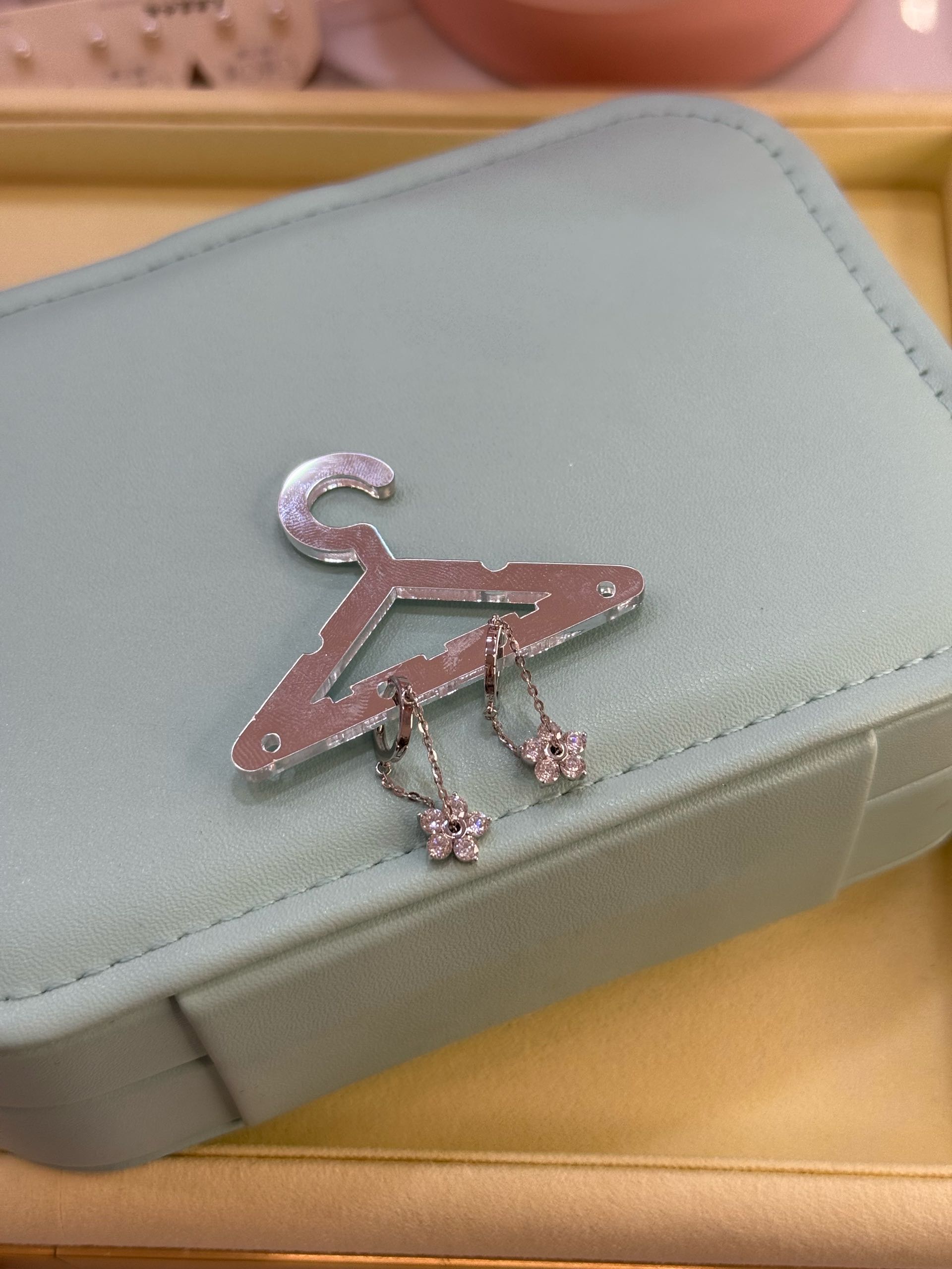 серьги висячие цветочки