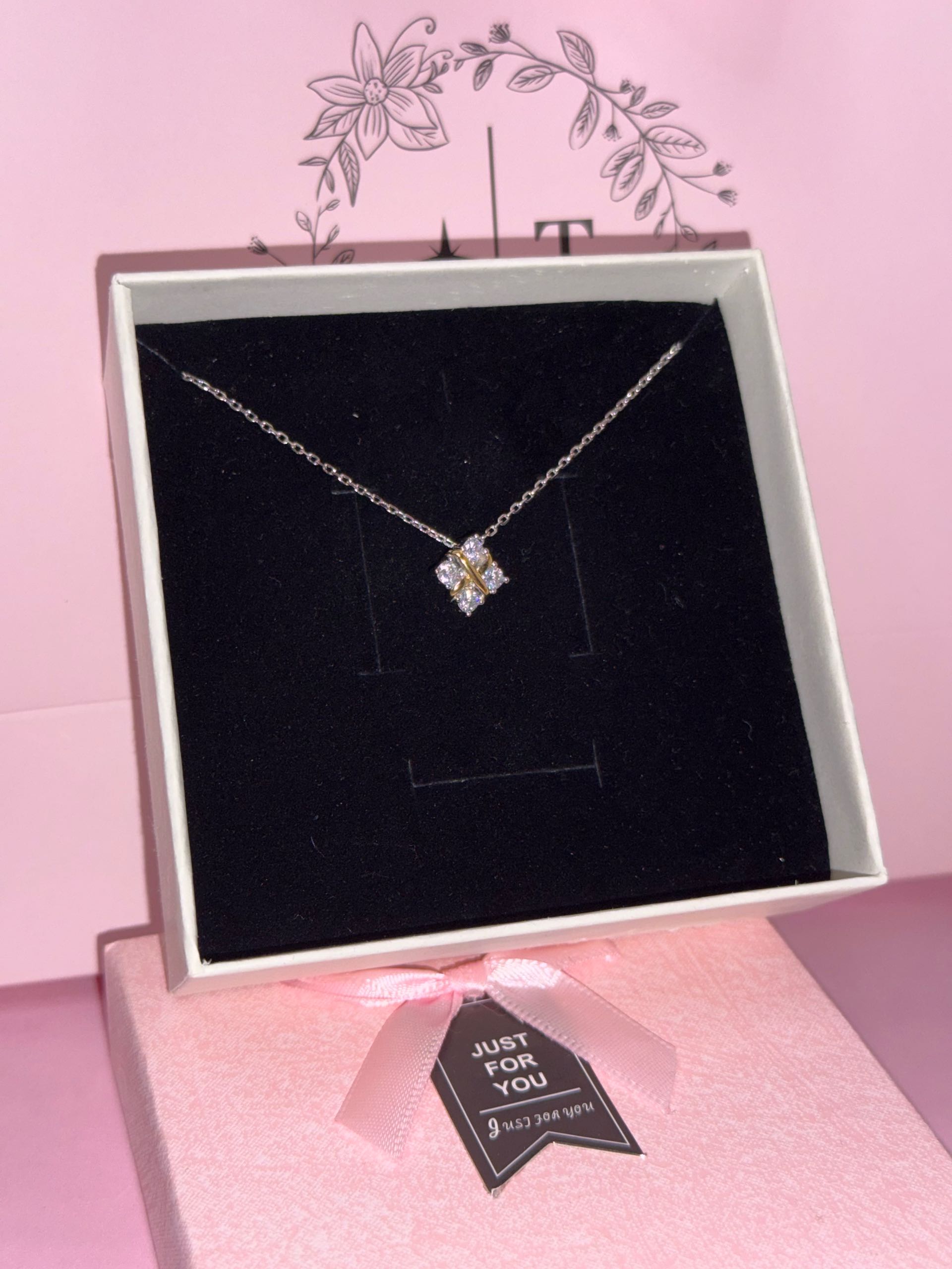 подвеска тиффани с золотыми элементами