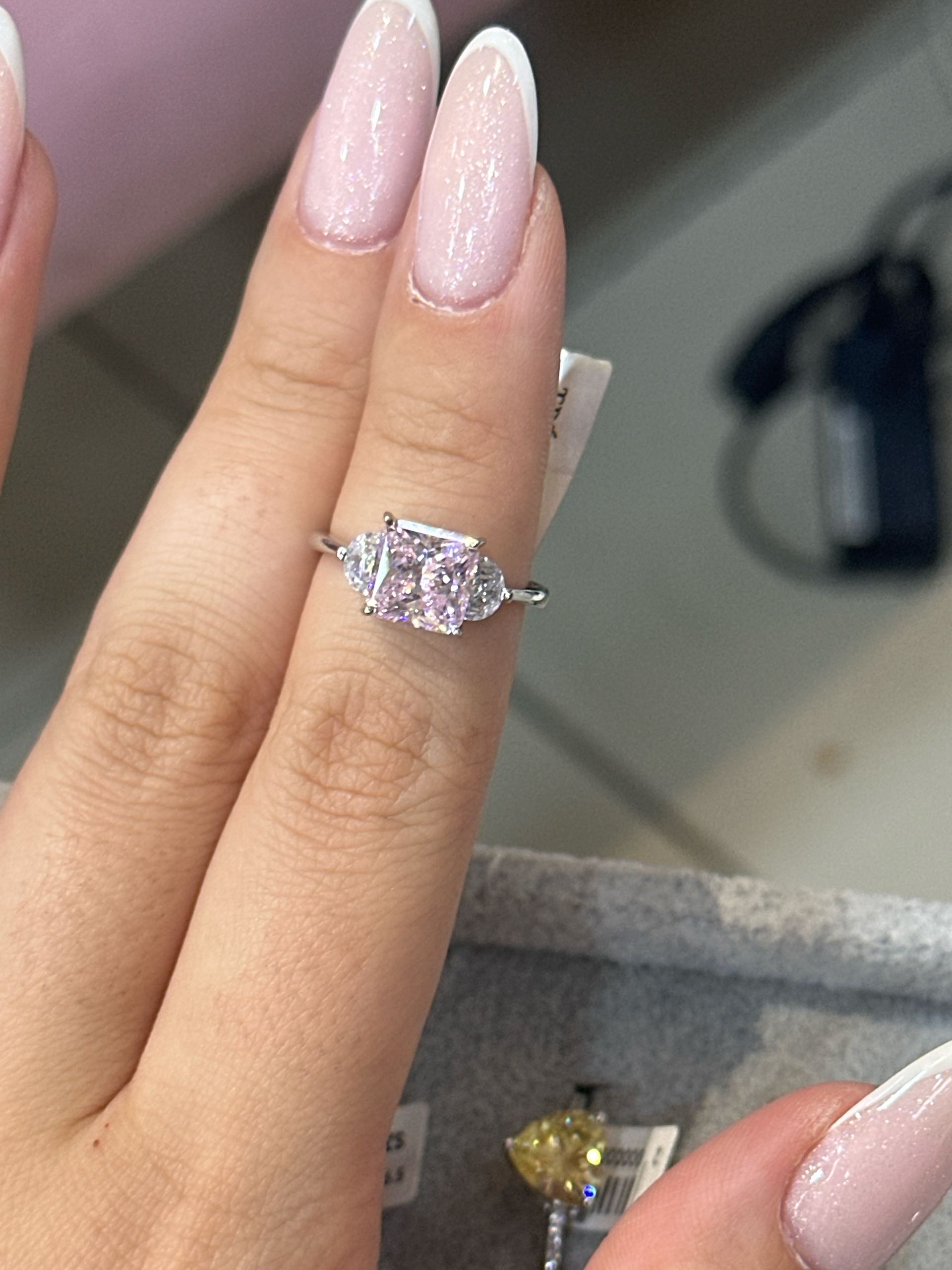 кольцо розовый 17