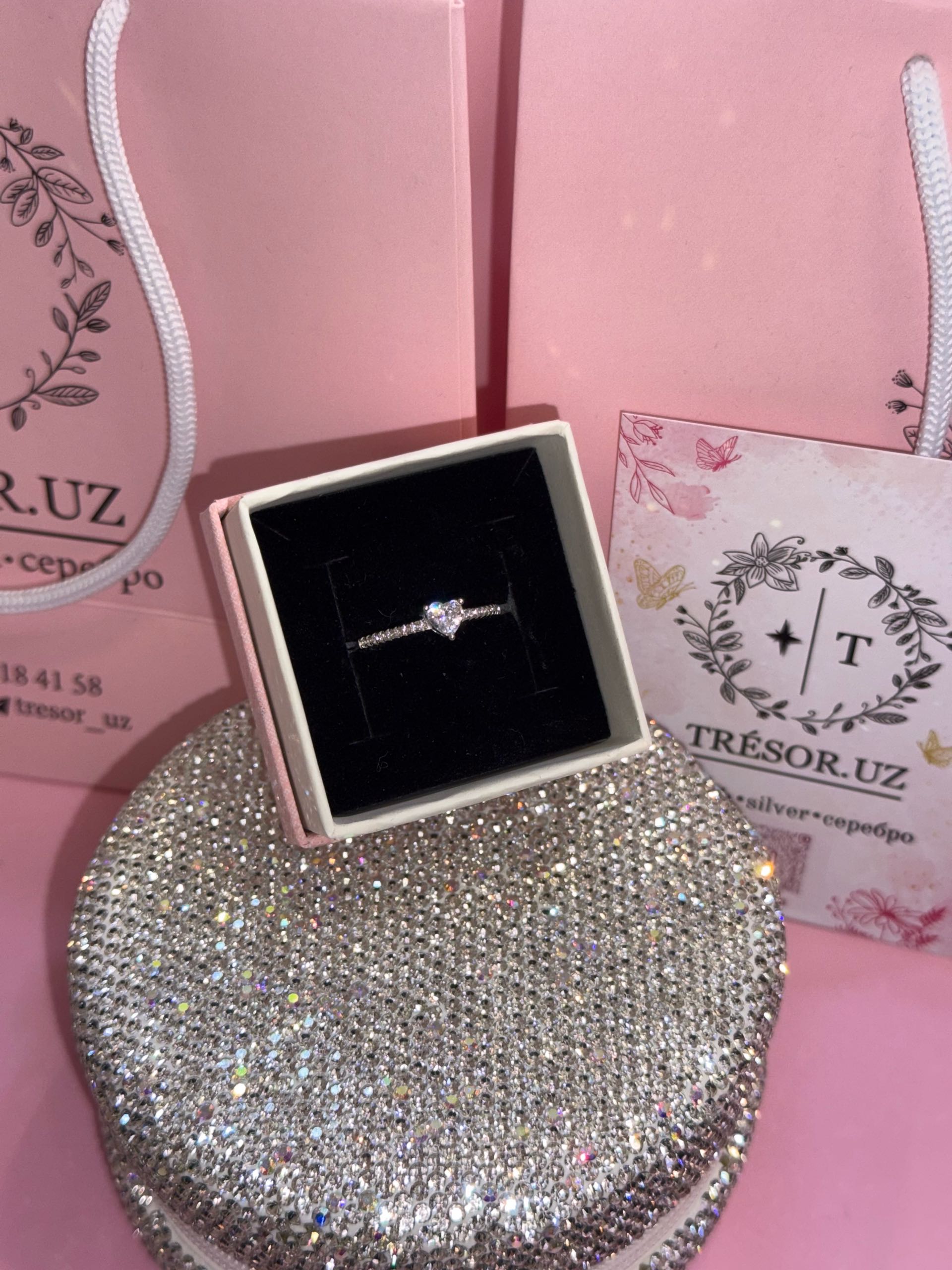 кольцо к519 сердечка / 17