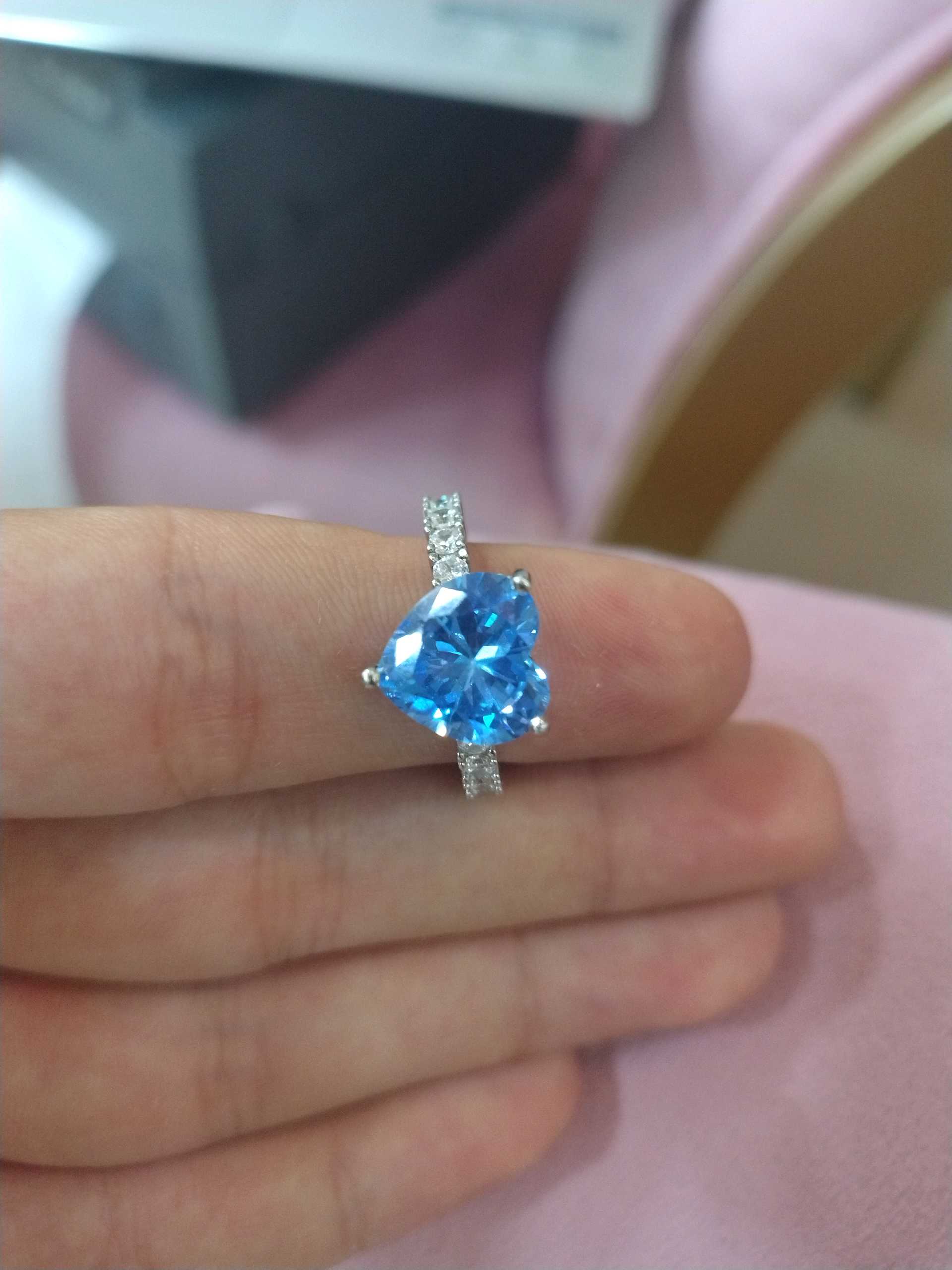 Кольцо сердечко голубой р18