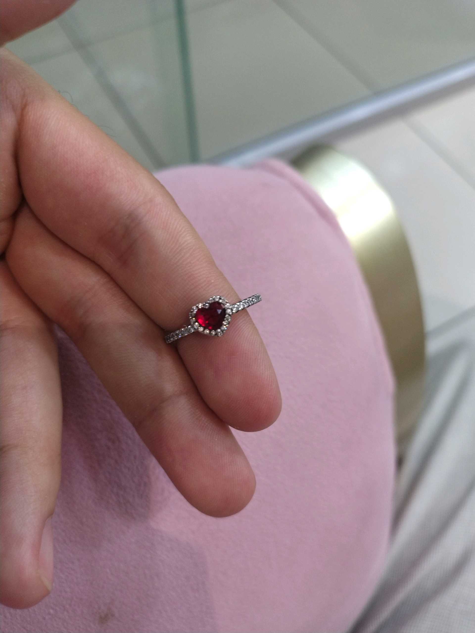 Кольцо пандора красный р17.5