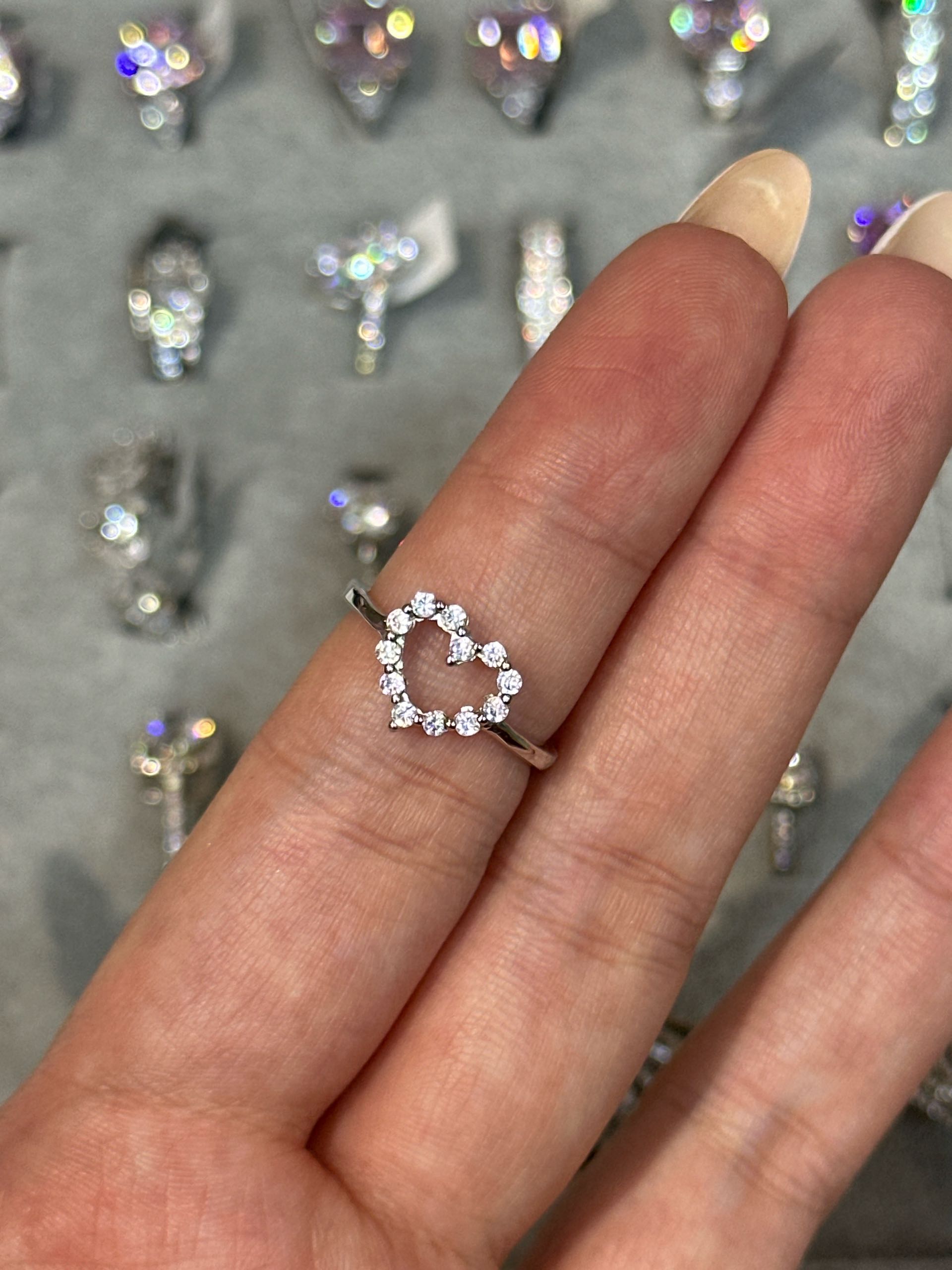 кольцо сердечко р17