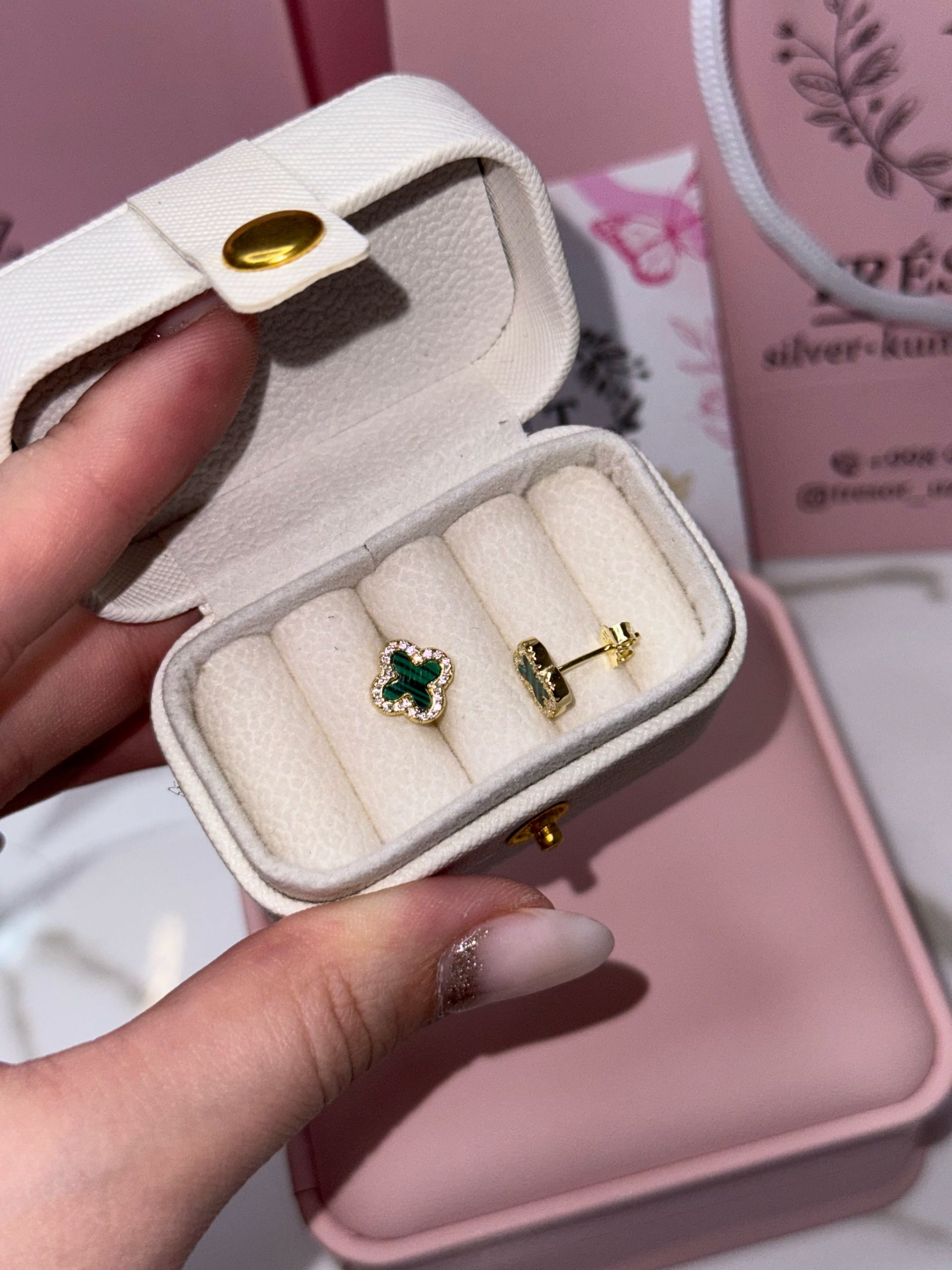 серьги ванклиф золотые с красным, зеленым, черным