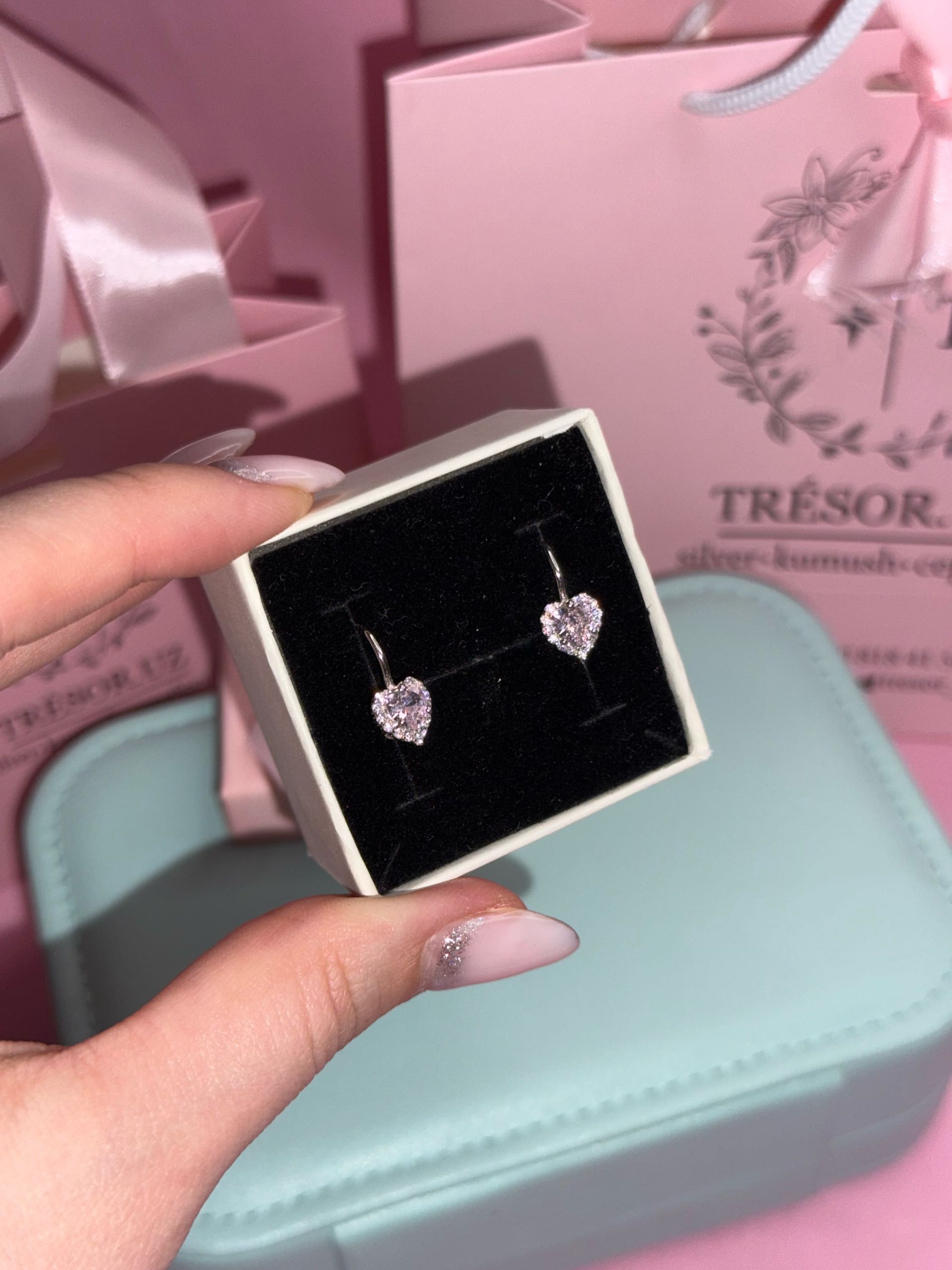 серьги с261 детские сердечки розовые белые