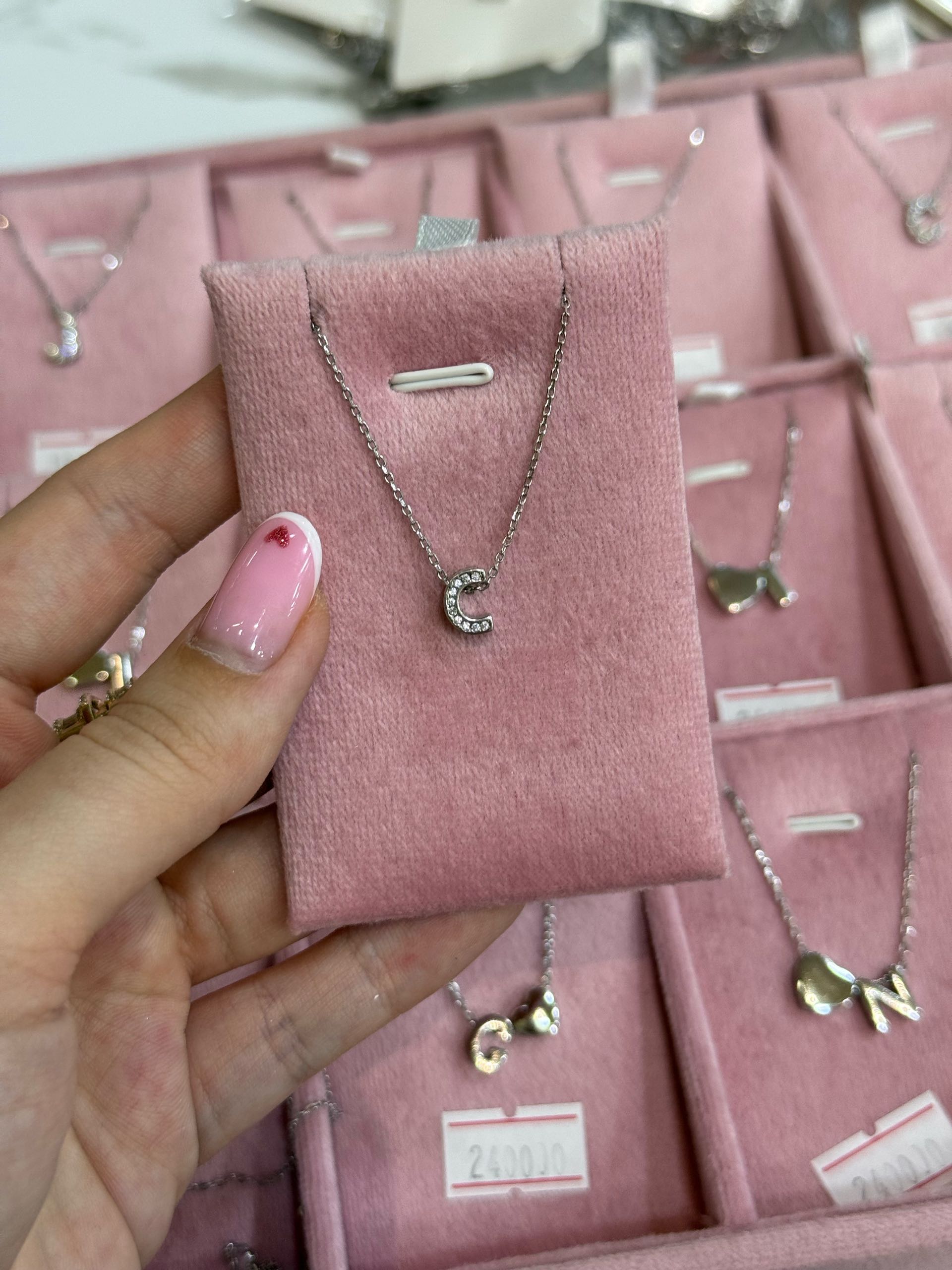 цепочка буква C маленькая