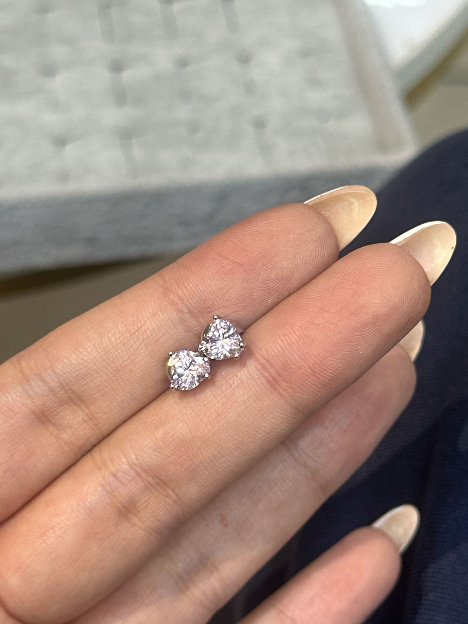 Зире гвзд розовый сердечко