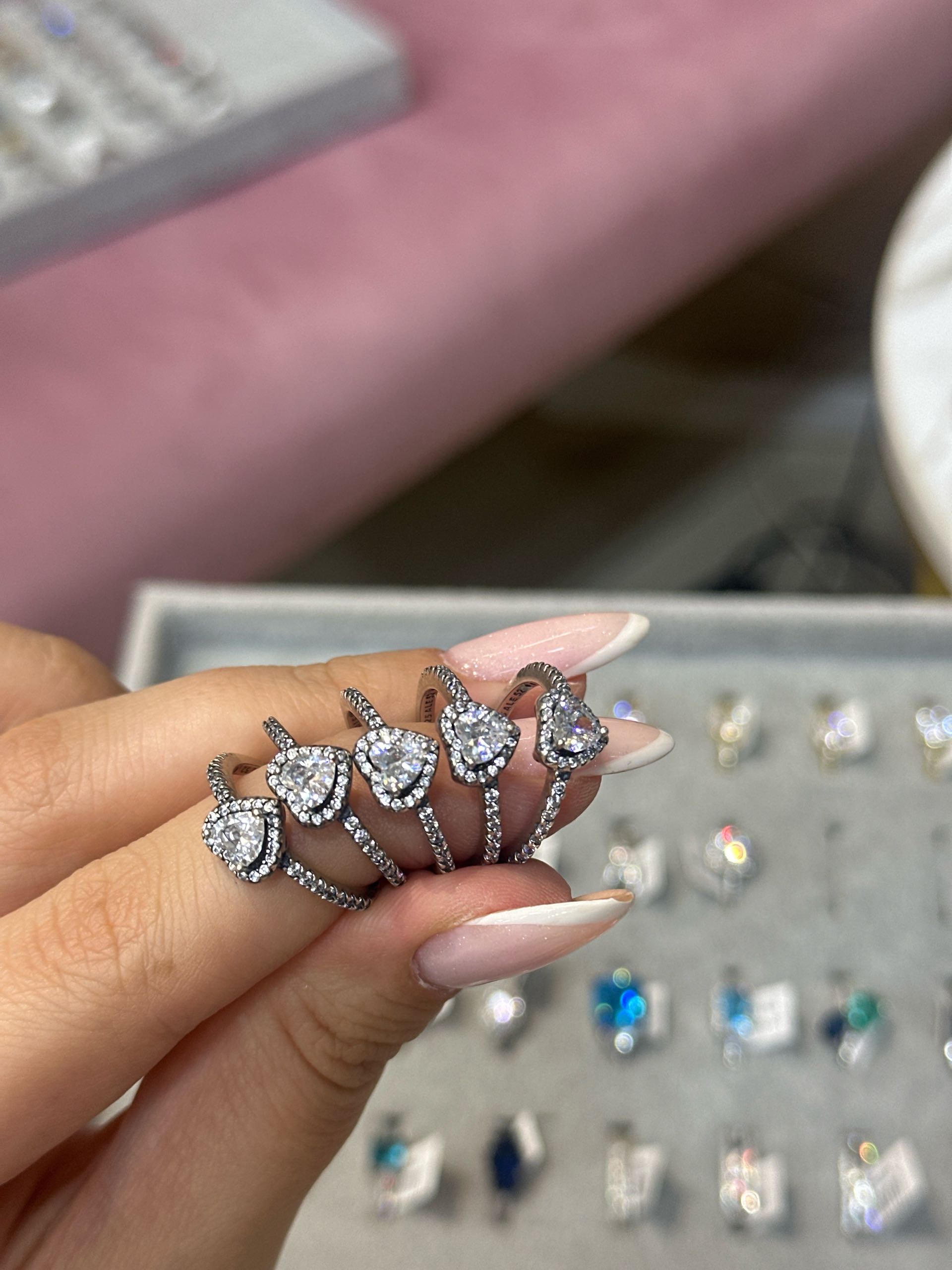 кольцо Пандора белый 17