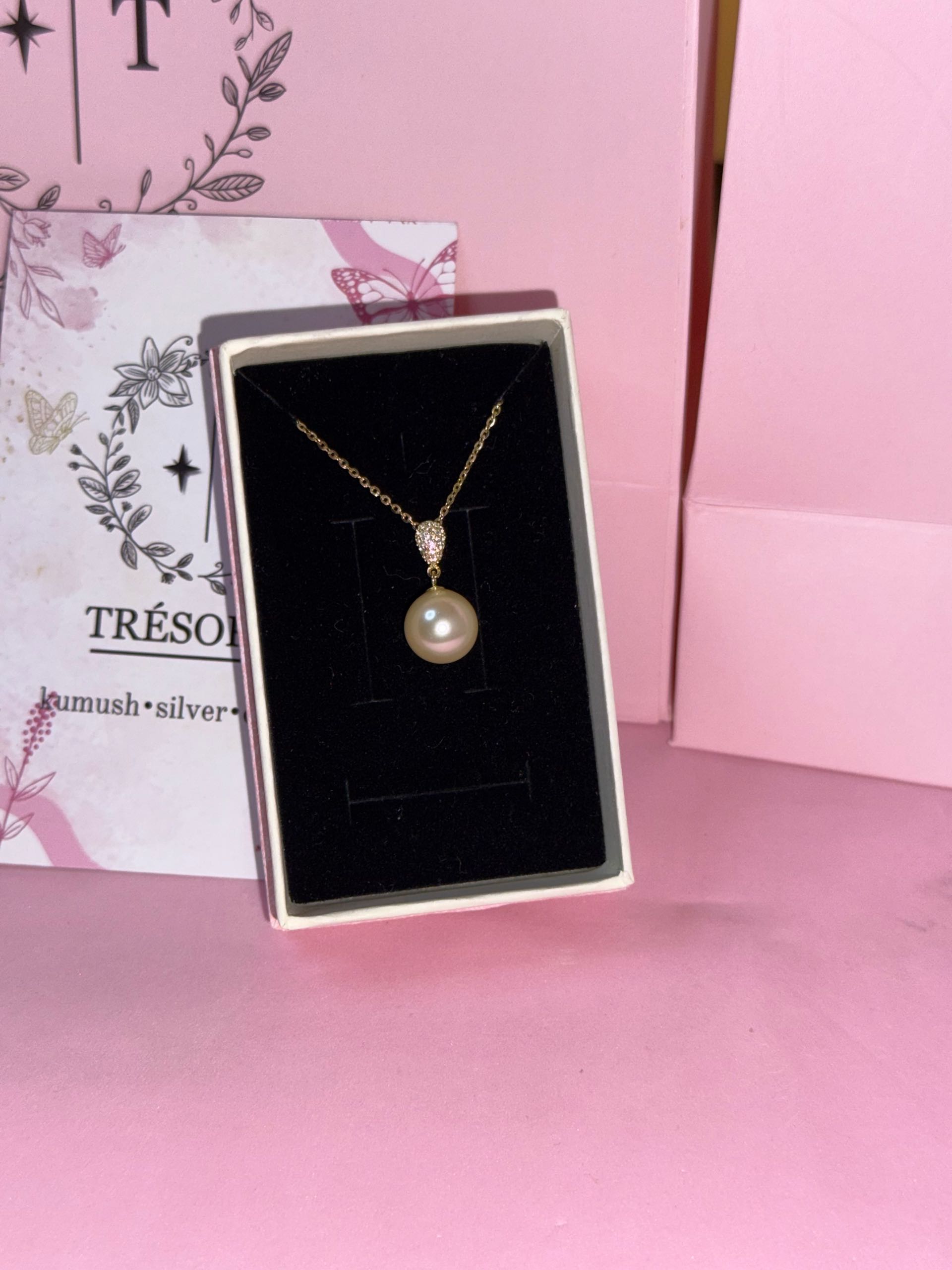 подвеска с искус жемчугом с золотым напылением